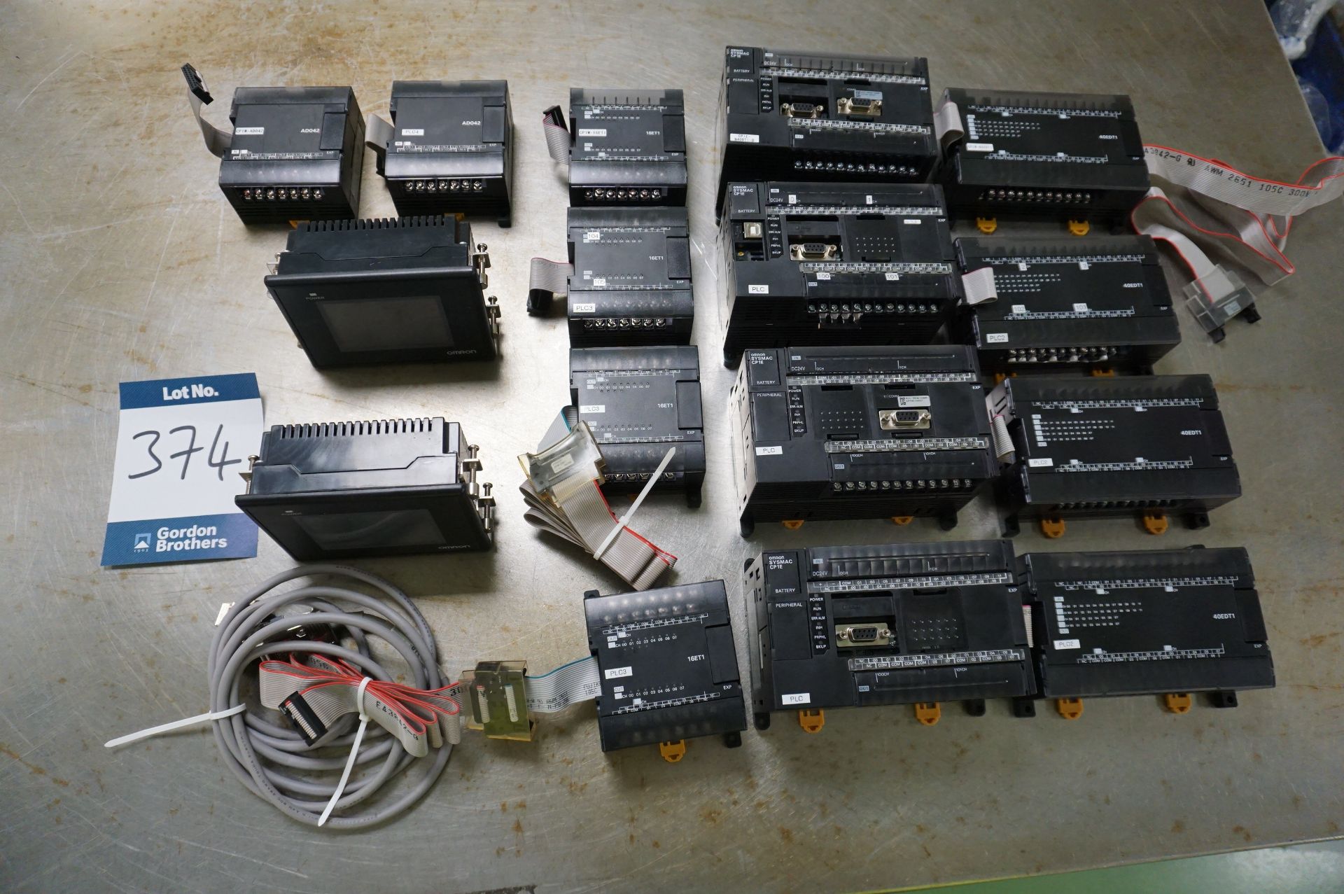 Lot to contain various Omron expansions units, and screens