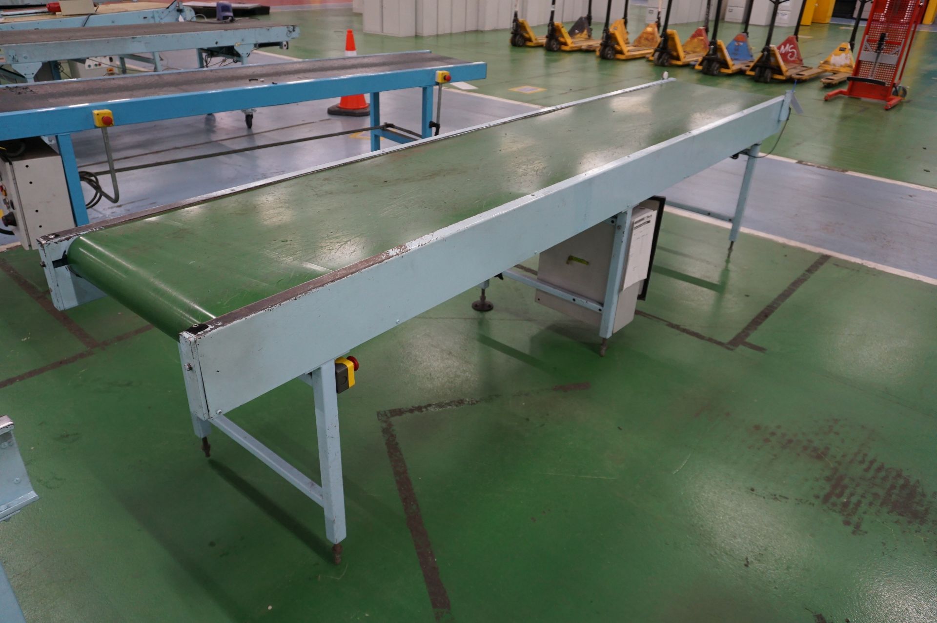1 x Mobility Engineering PVC belt conveyor with 1 x unbranded PVC belt conveyor - Image 3 of 4