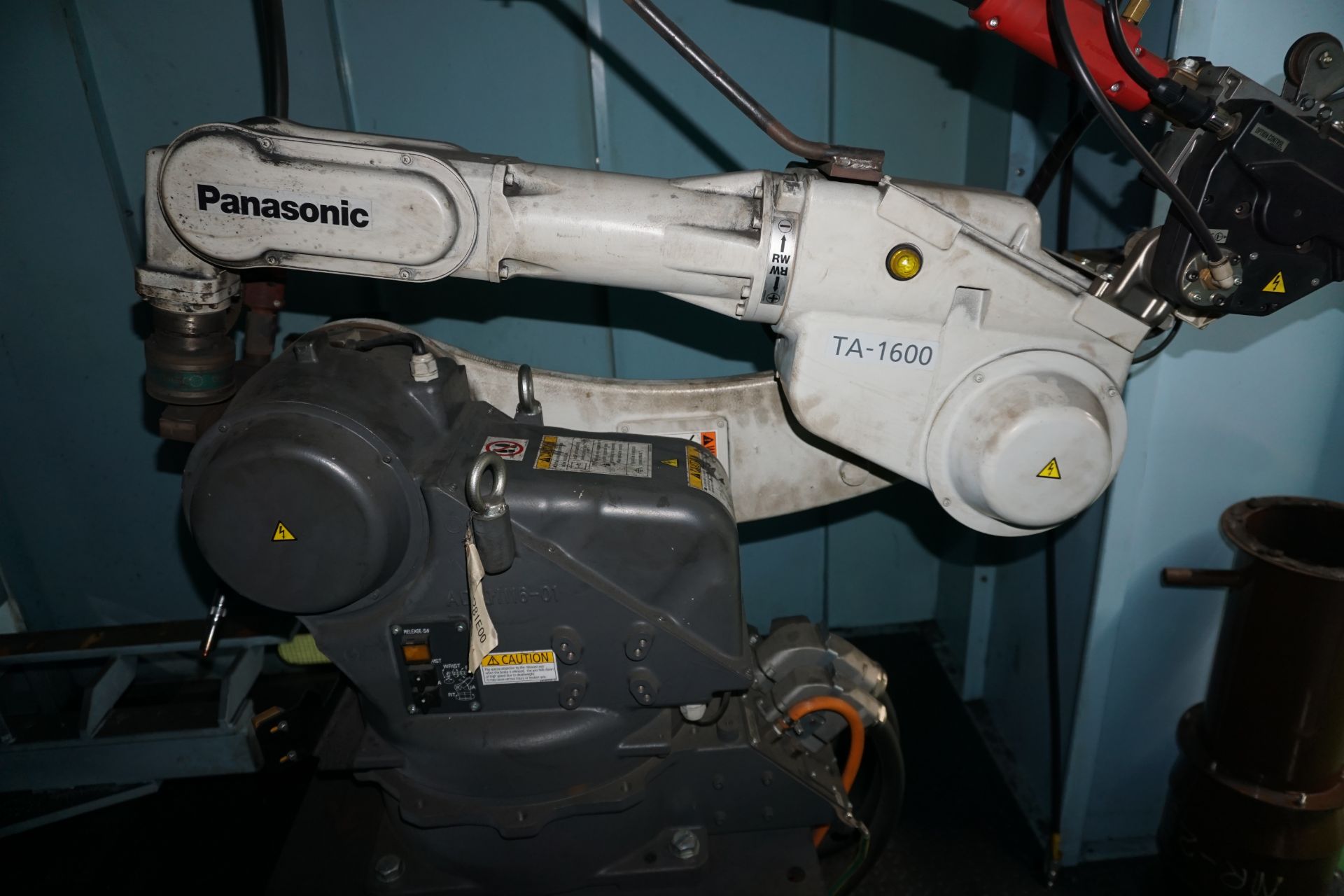 Box frame mounted MiG welding robot cell with Panasonic TA-1600 GIII 6 axis MiG robot - Image 9 of 11