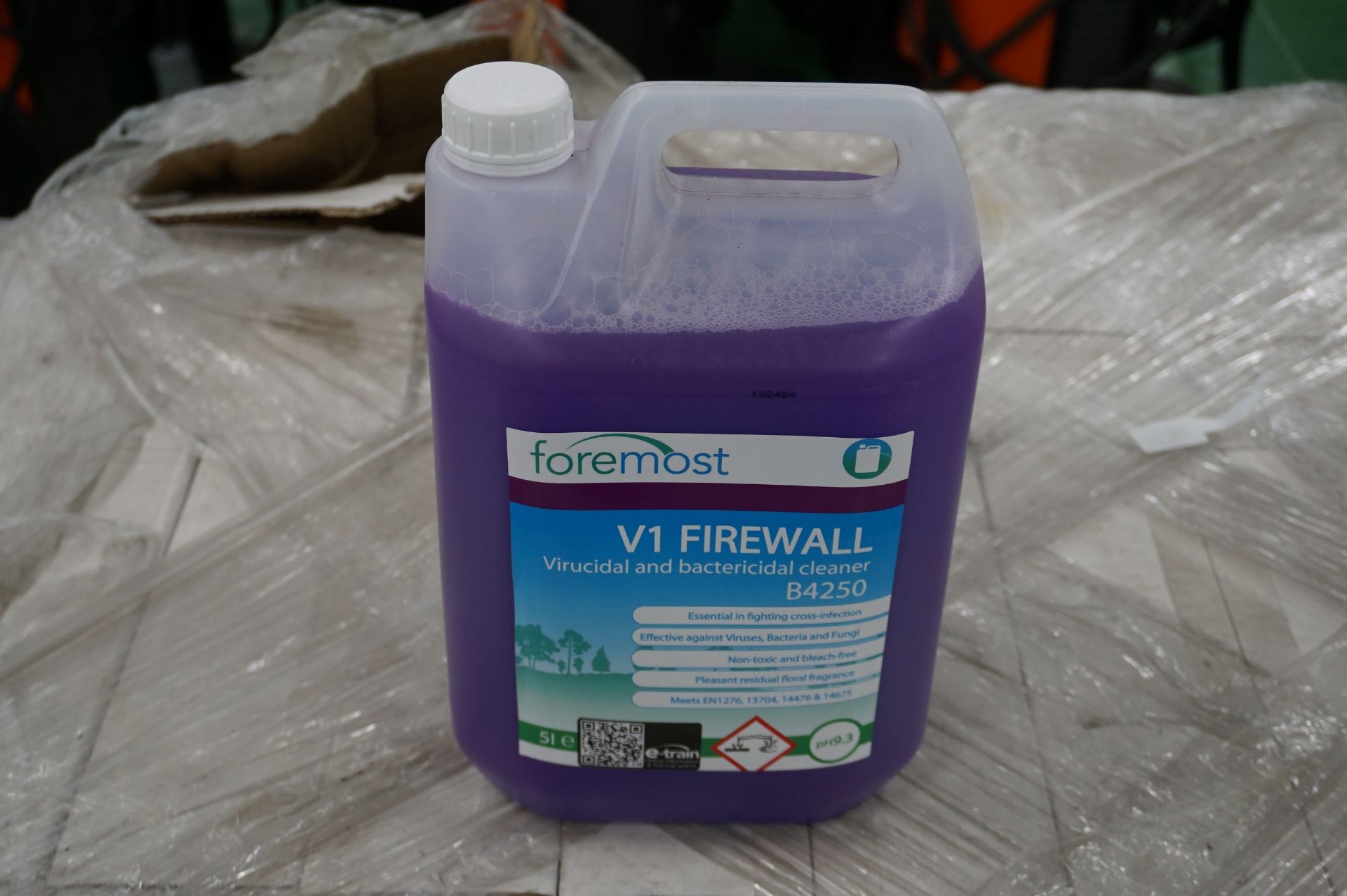 Pallet to contain quantity of Foremost V1 firewall B4250 virucidal and bacterial cleaning agent - Image 2 of 2