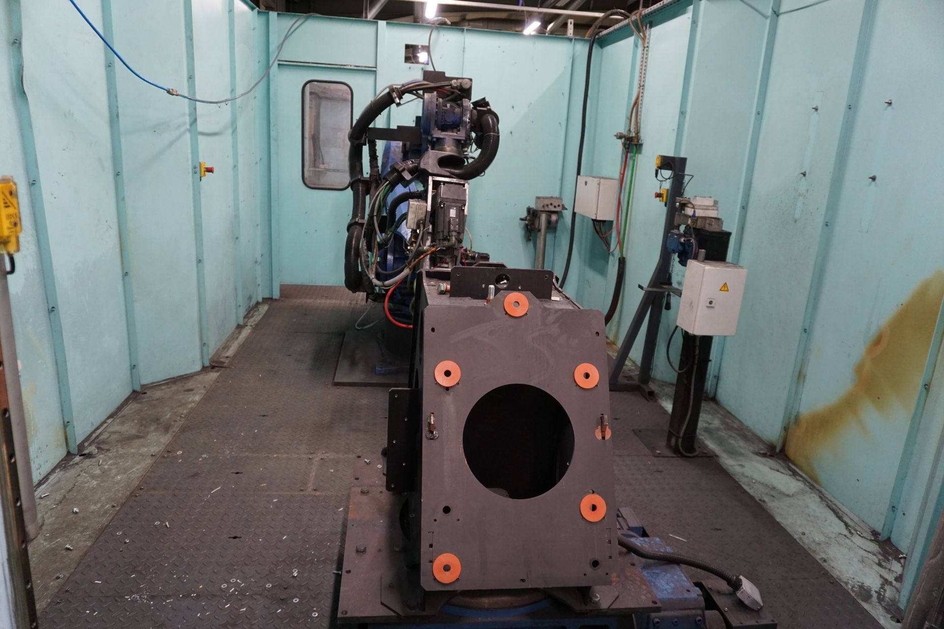 Box frame mounted spot-welding robot cell with a Yaskawa Motoman YR-ES165N-B00 6 axis spot weld robo - Image 3 of 14