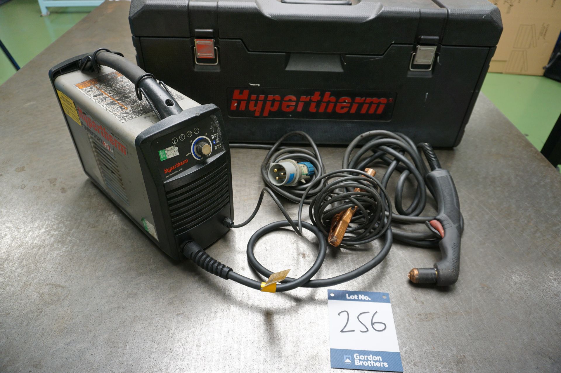 Hypertherm Powermax 30xp plasma cutter with carry case