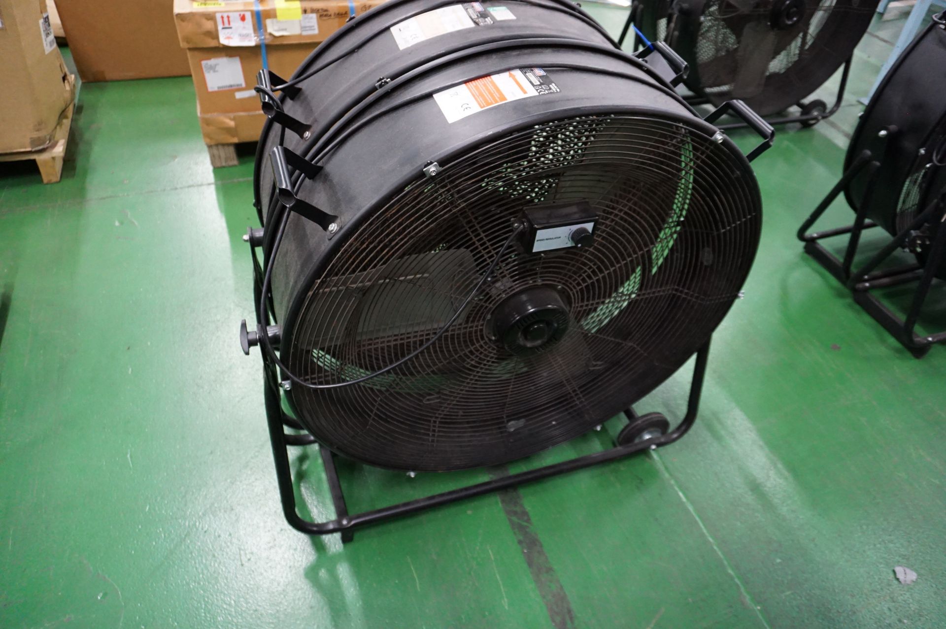 2 x Sealey HVD30v2 mobile dual speed industrial fans - Image 3 of 3