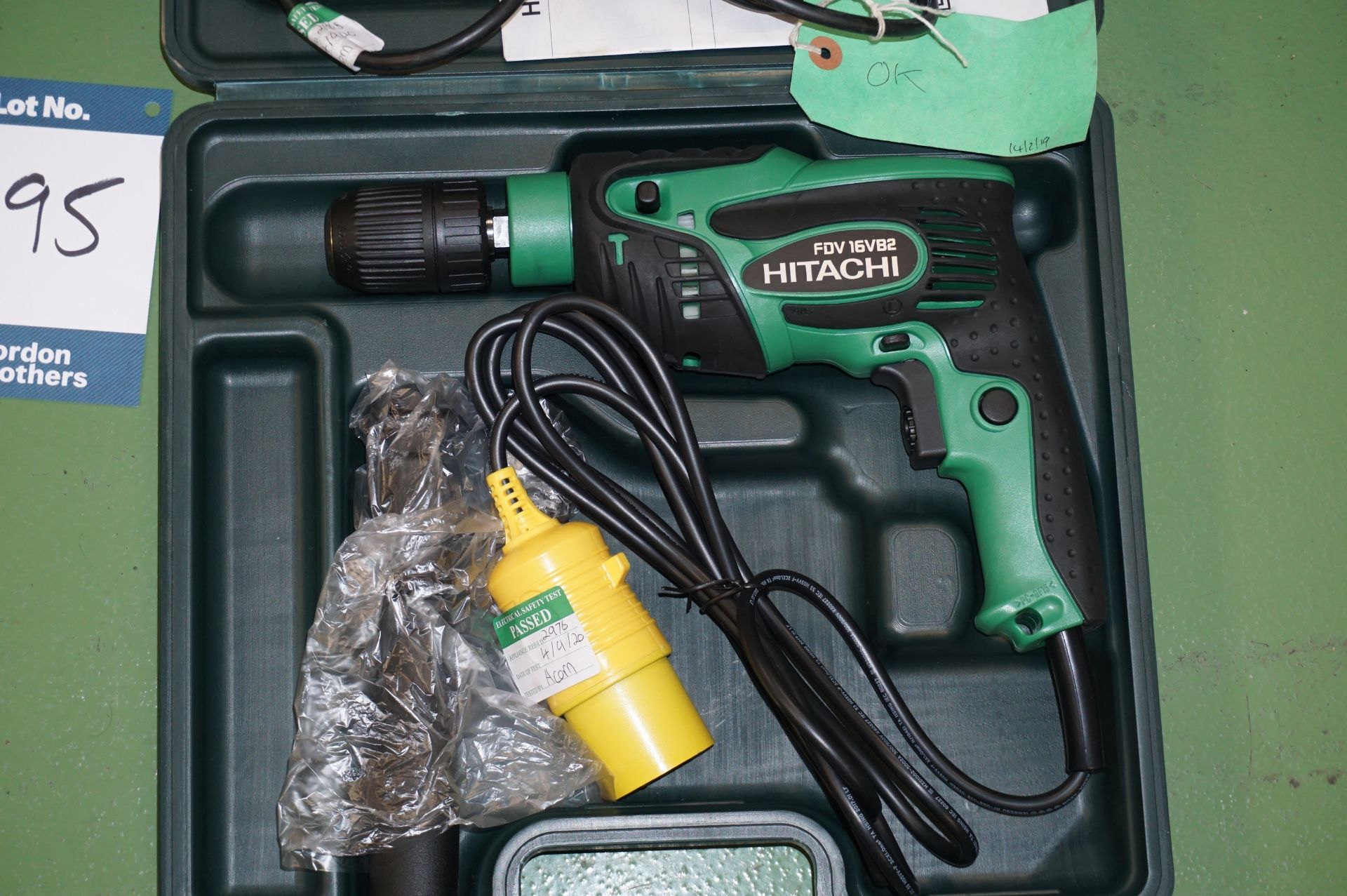 2 x Hitachi FDV16V82 110v impact drill with 1 x carry case - Image 2 of 3