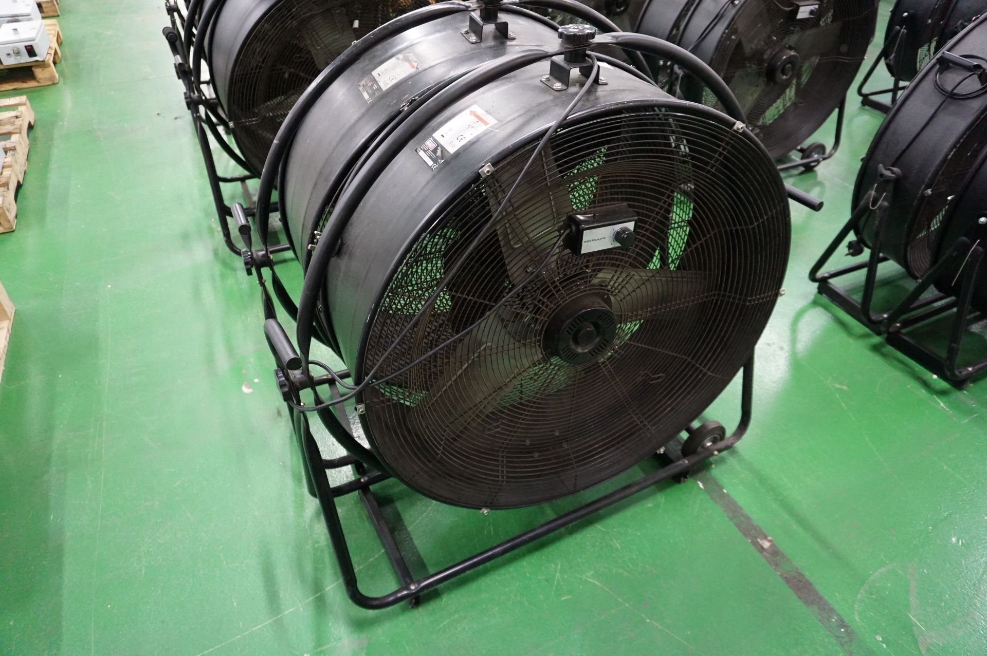2 x Sealey HVF30S mobile dual speed industrial fans - Image 3 of 3