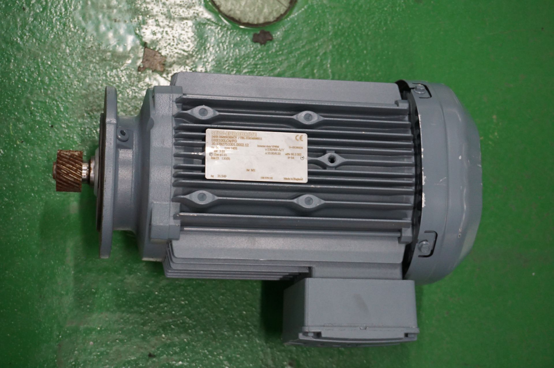 3 x SEW-Eurodrive DRE100LC4/FG geared motors - Image 3 of 8