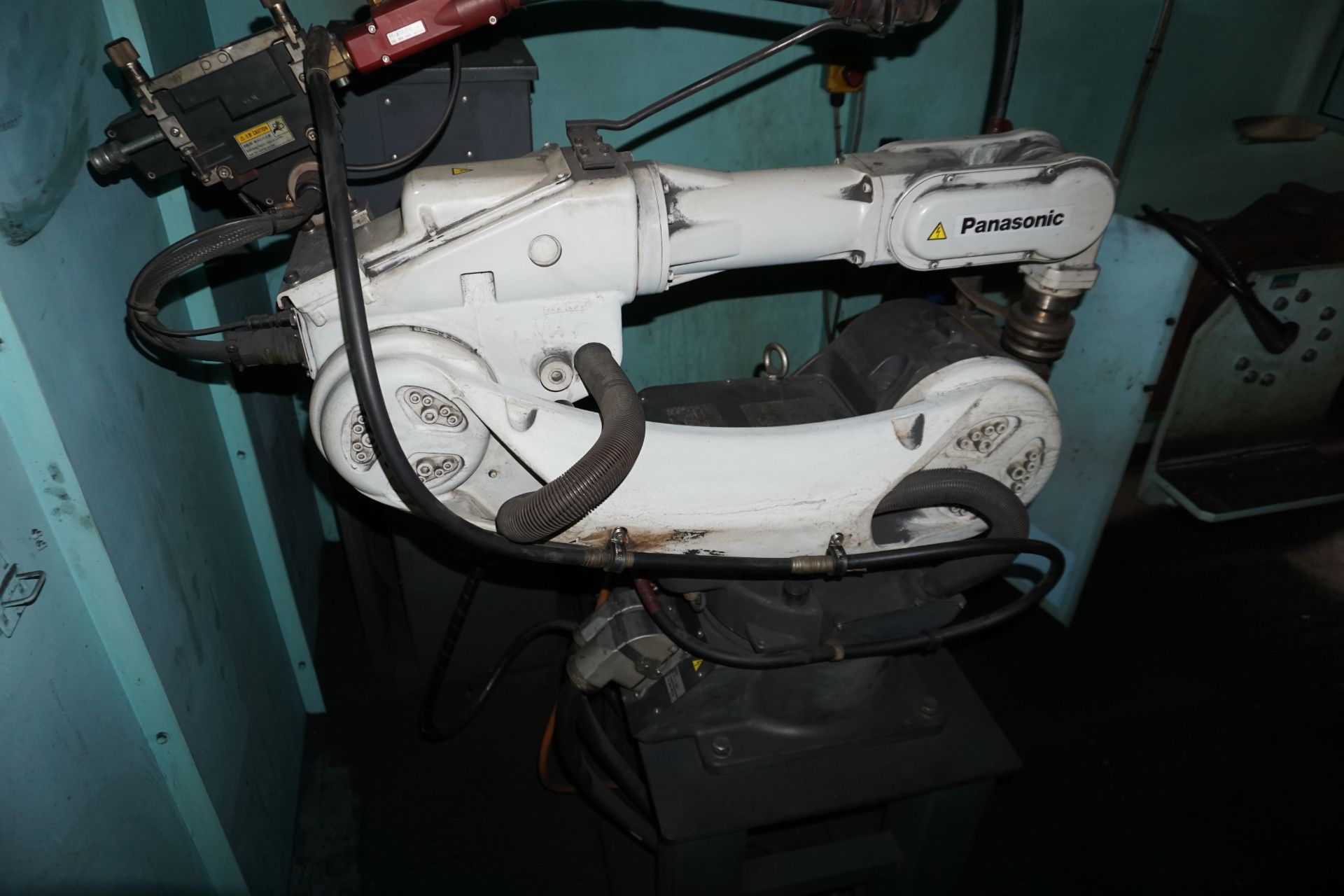 Box frame mounted MiG welding robot cell with 2 x Panasonic TA-1600 G2 6 axis MiG Robots - Image 10 of 14