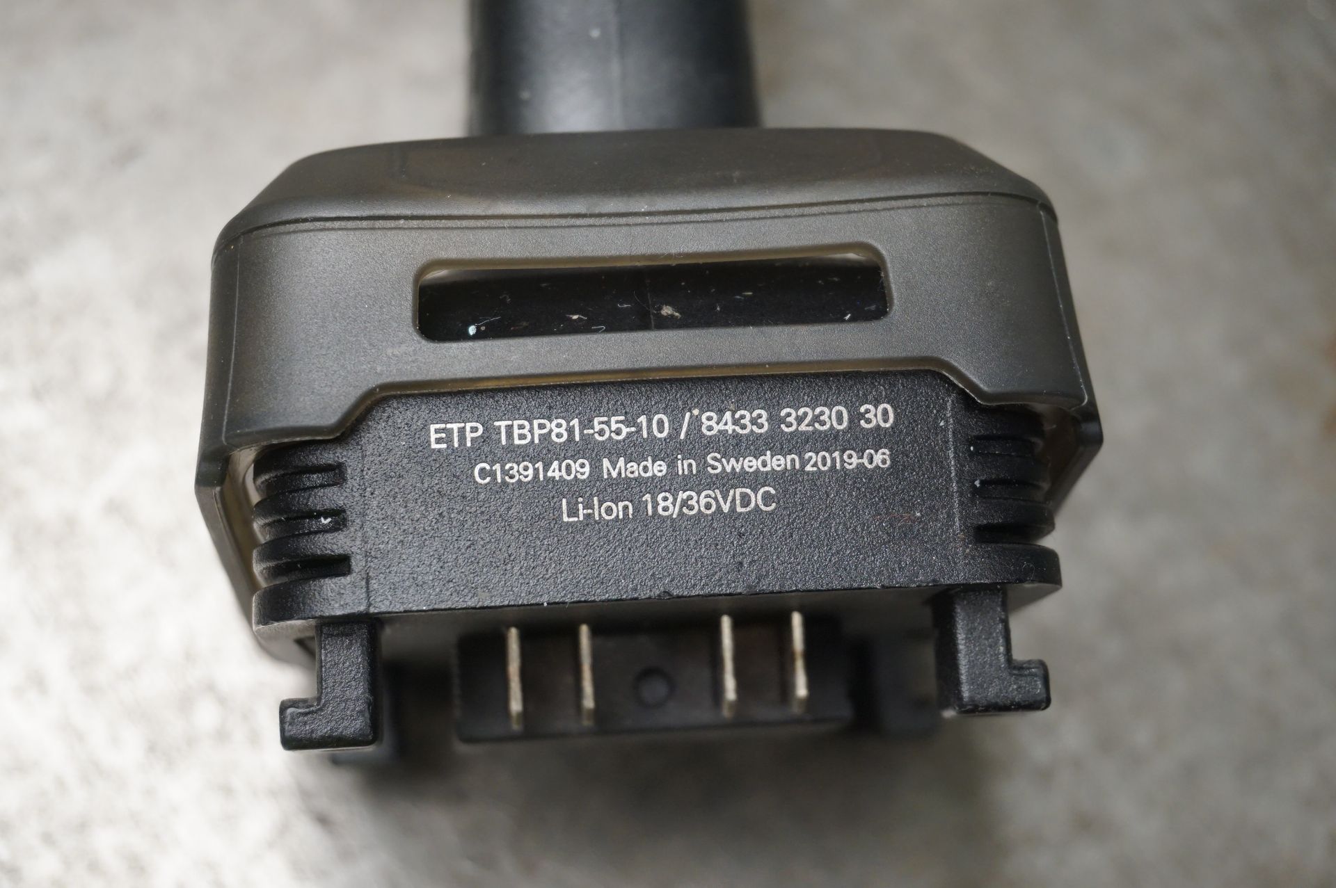 1 x Atlas Copco ETV STR31-10-10 transducerized nutrunner with 1 x Atlas Copco ETP TBP81-55-10, cordl - Image 4 of 6