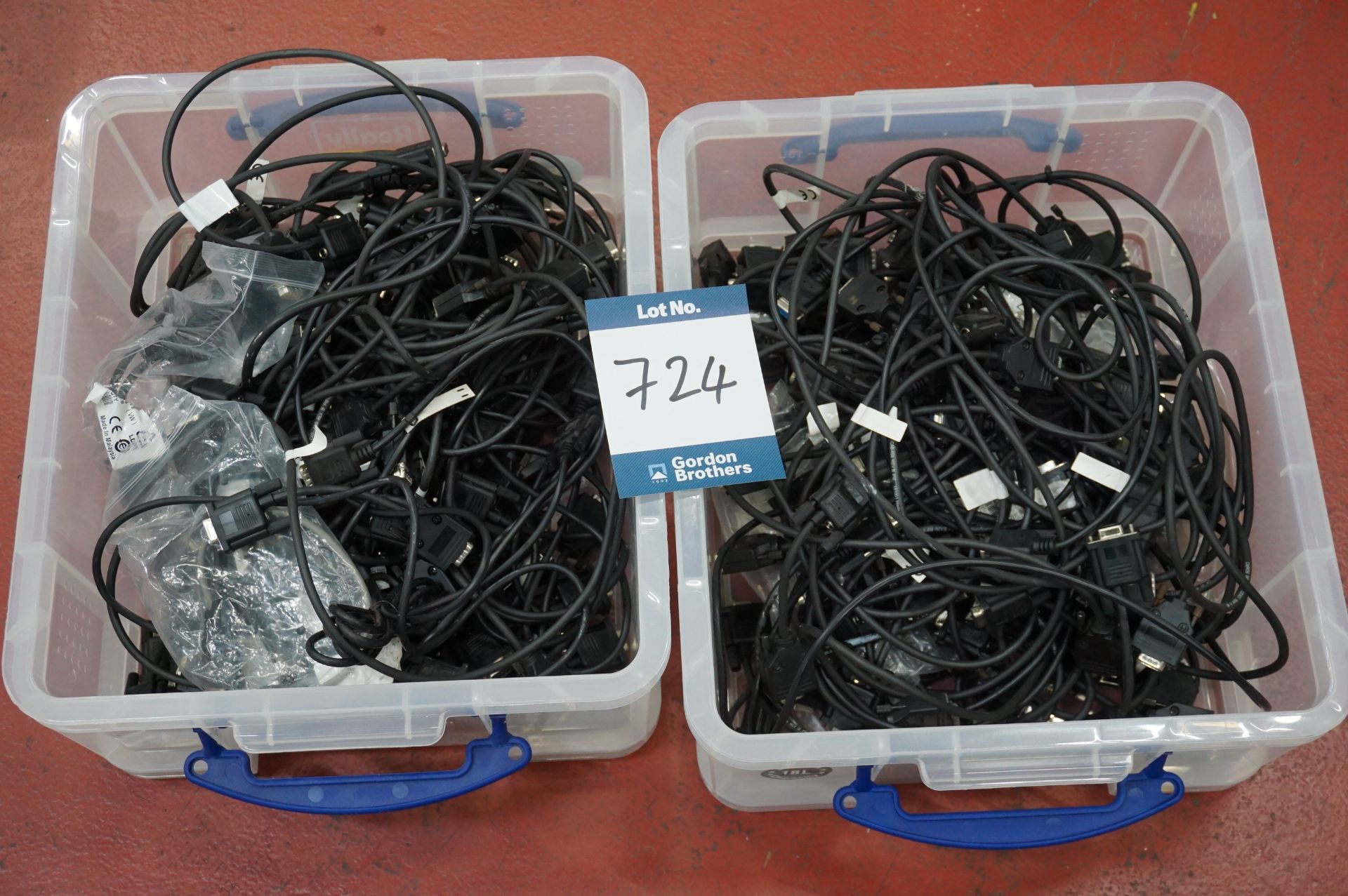 Quantity of replacement VGA cables