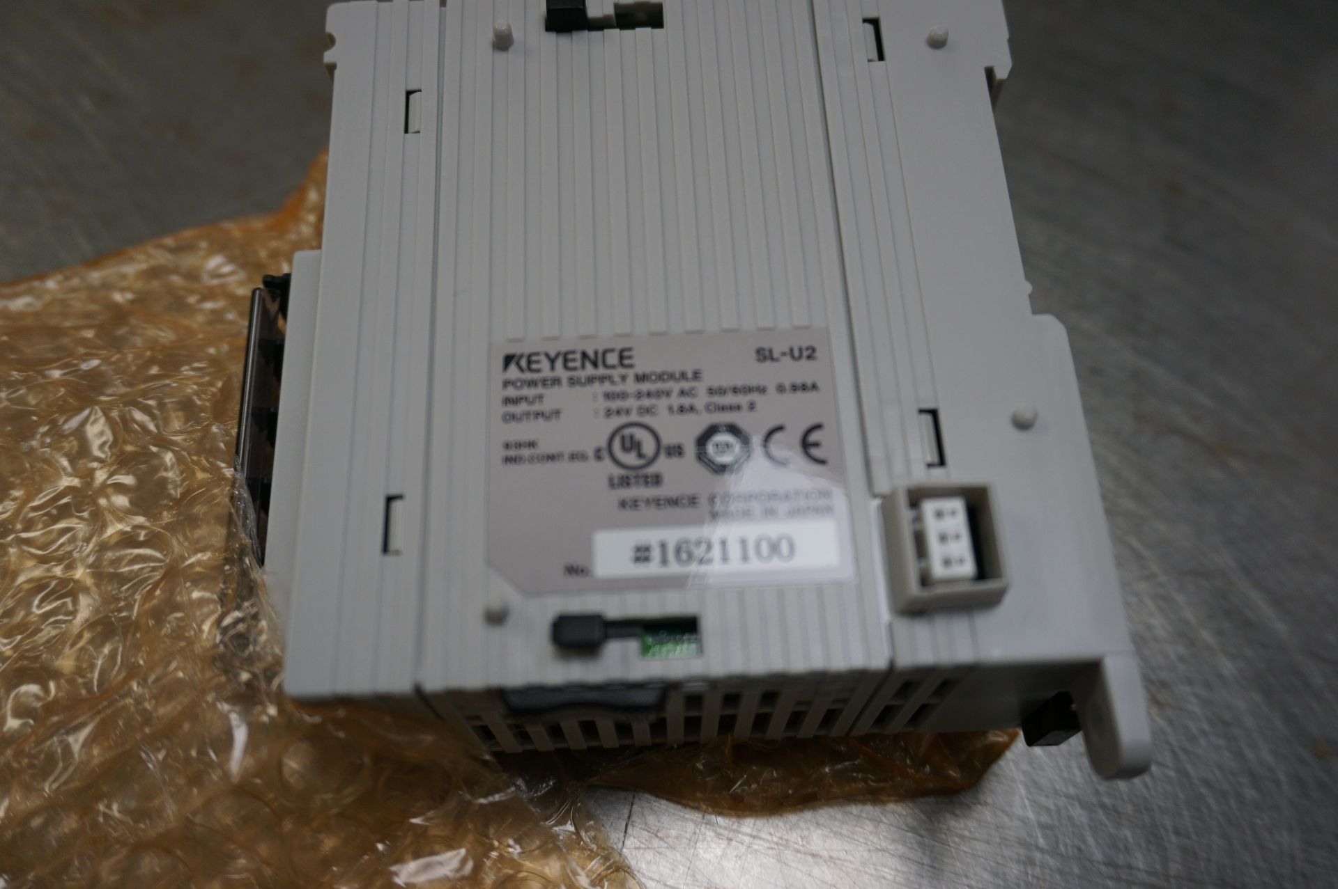 Keyence SI-U2 power supply unit with 1 x Keyence SL-PC15P cableingSerial No.1621100 - Image 3 of 3