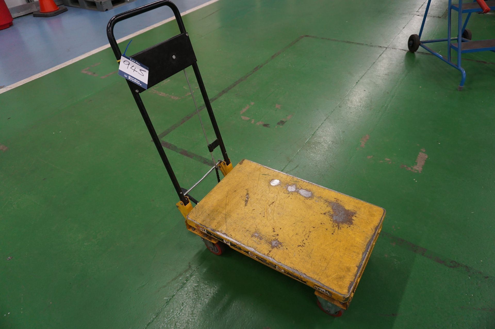 Manutan FL-00378M 200kg lifting table
