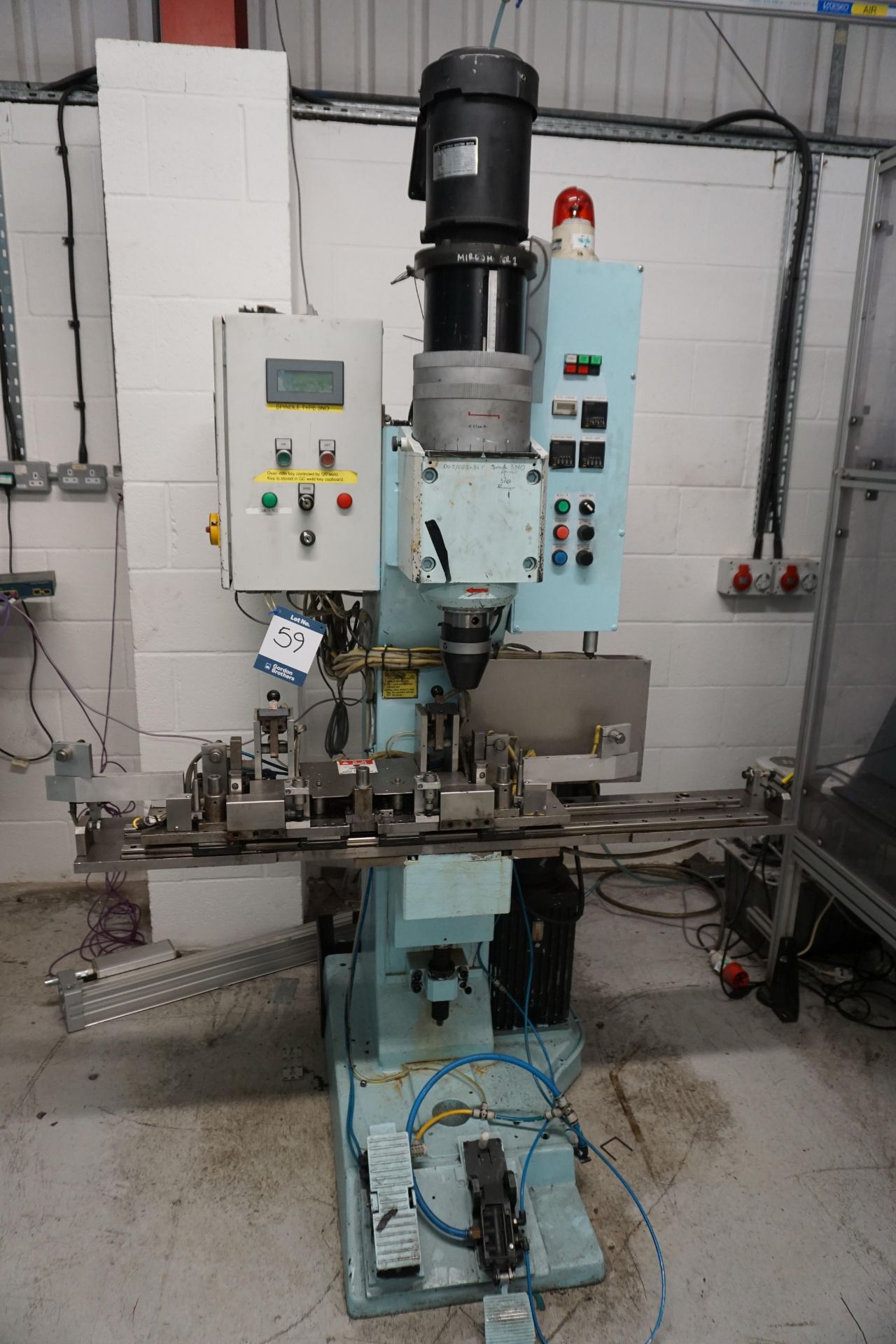 Yaskawa US-150 single head rivet machine