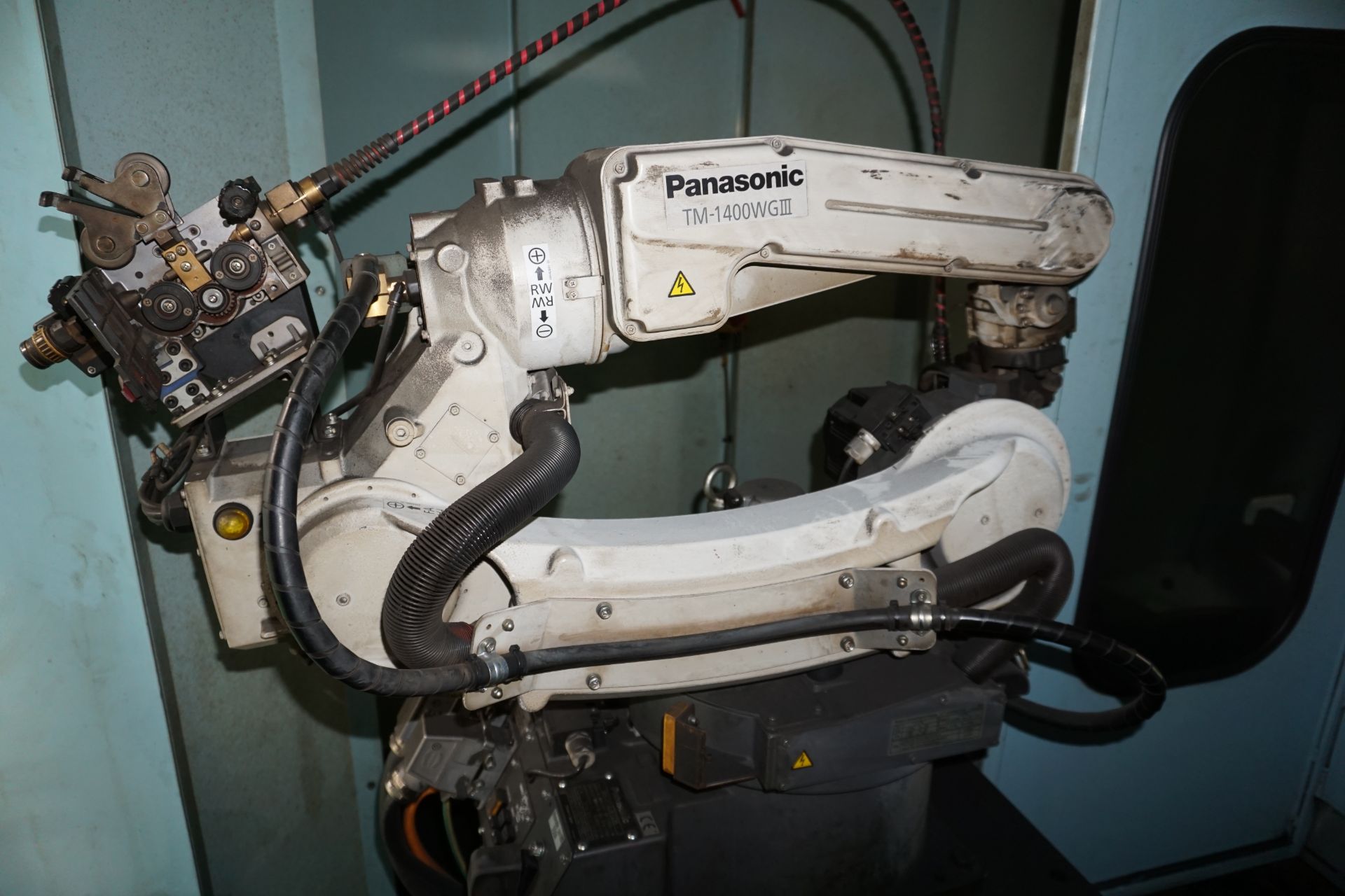 Box frame mounted MiG welding robot cell with Panasonic TM-1400WG III 6 axis MiG robot - Image 11 of 14