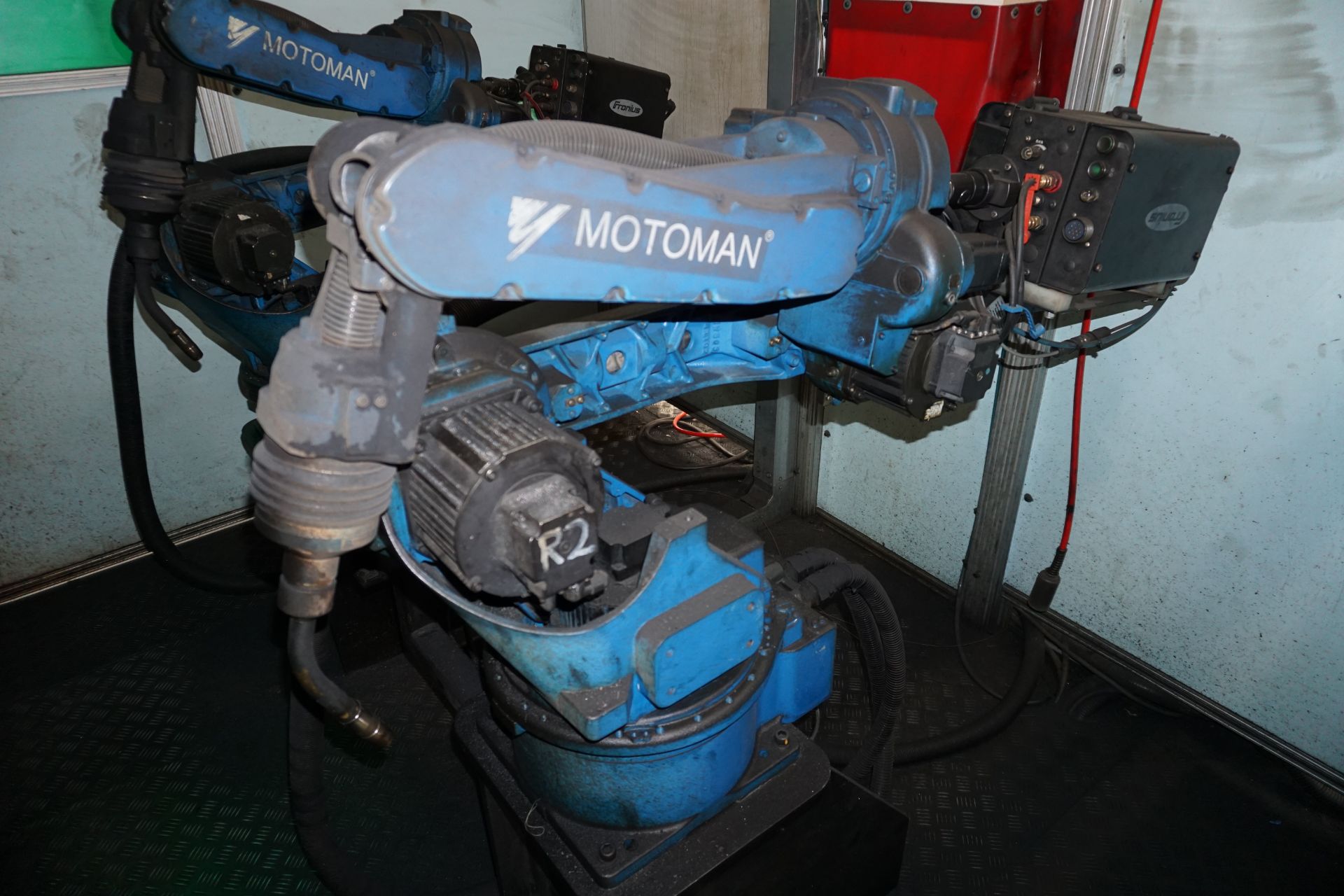 Box frame mounted MiG welding robot cell with 2 x Yaskawa Motoman YR-FA140N-BOO 6 axis MiG Robots - Image 10 of 14