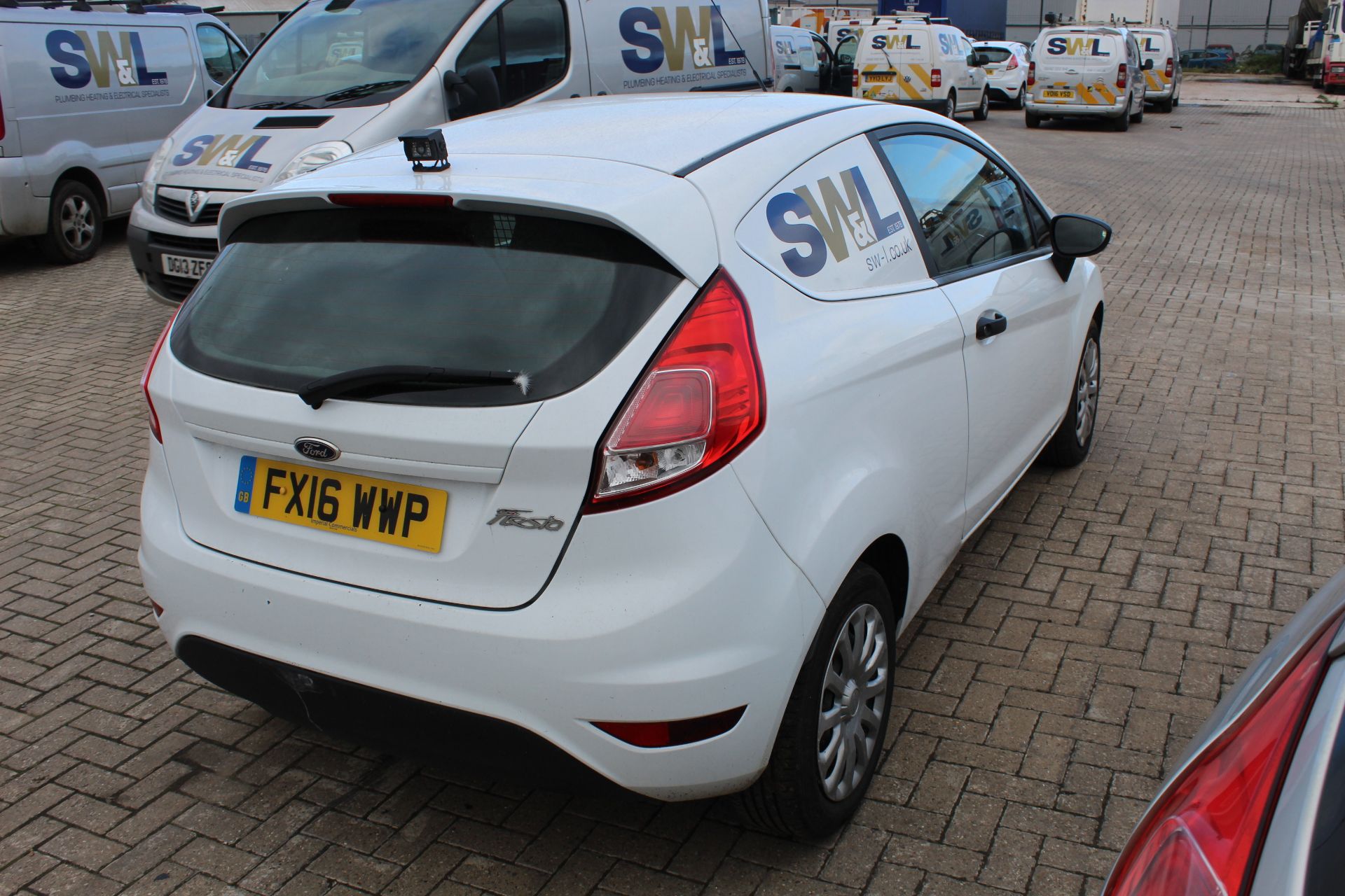 2016 Ford Fiesta 1.5 TDCi Car Derived Van - Image 5 of 9