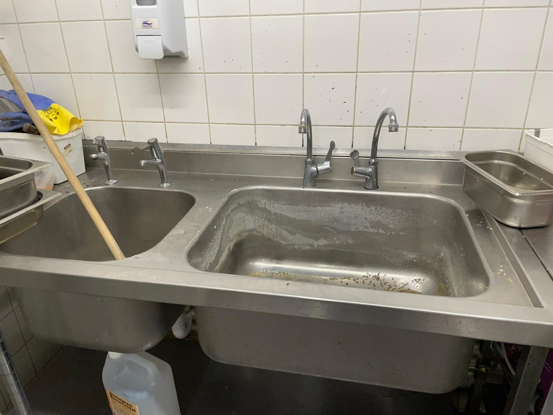 DOUBLE SINK UNIT WITH STAINLESS STEEL BENCH - Image 3 of 3