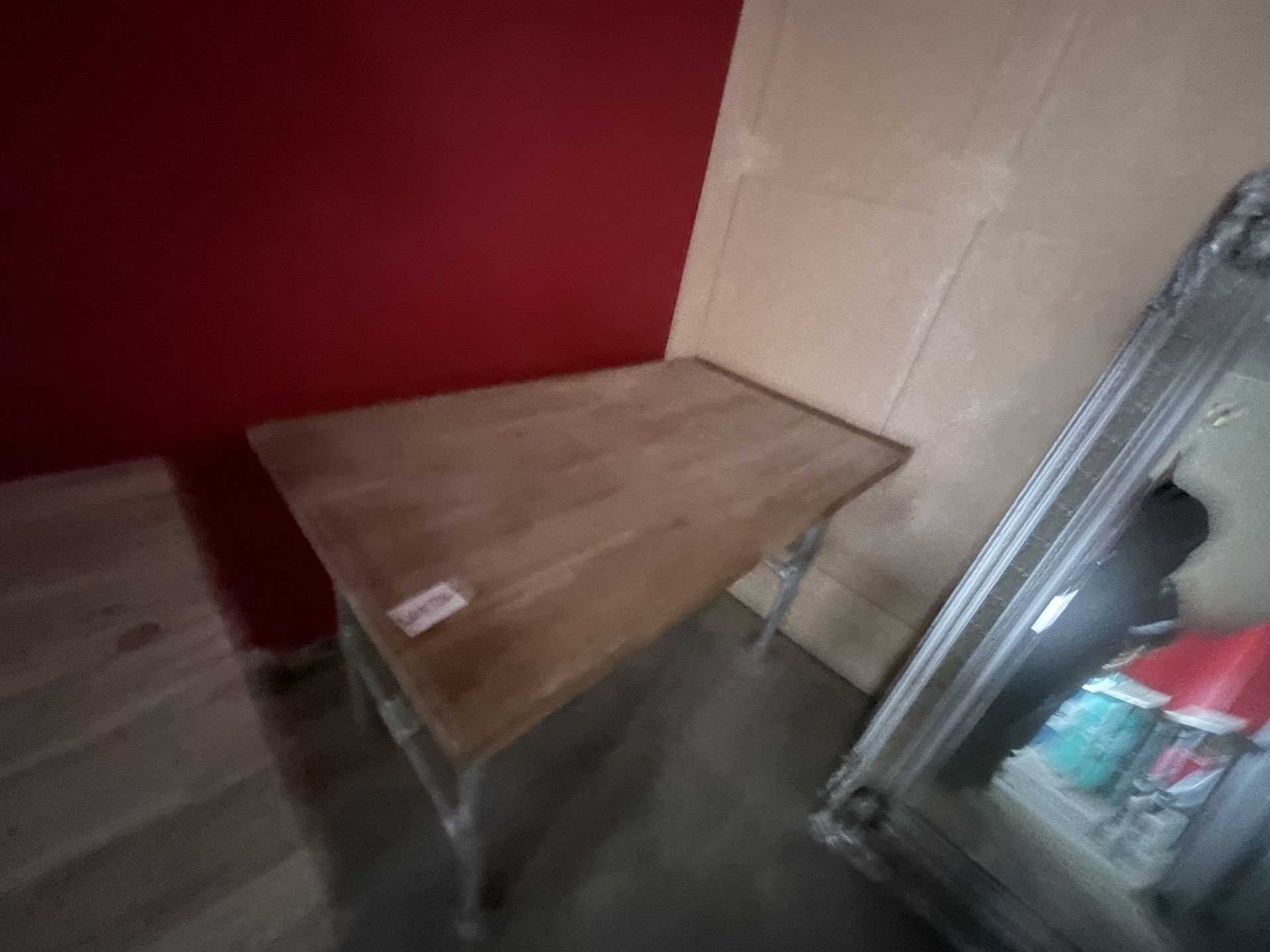 WOOD/METAL TABLE (730 x 1200)