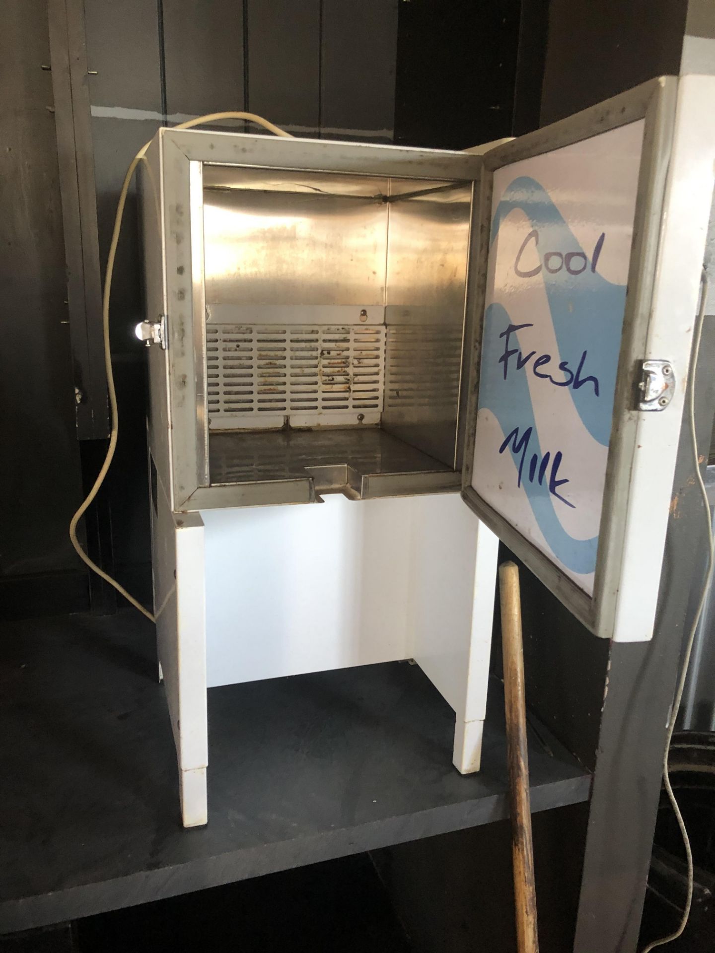 COOL FRESH MILK DISPENSER - Image 2 of 2