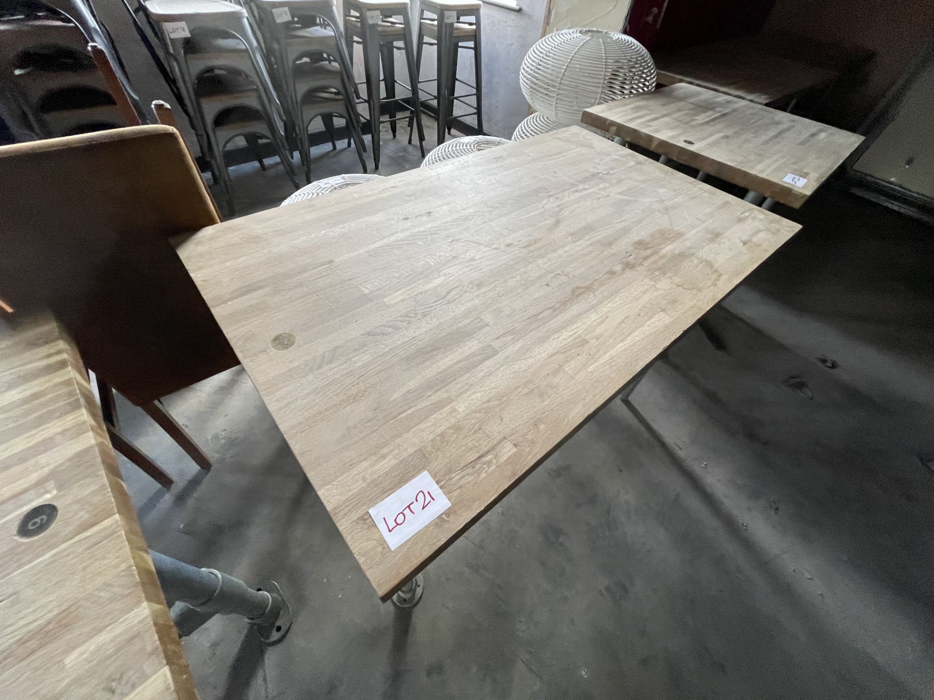 WOOD/METAL TABLE (720 x 1200)