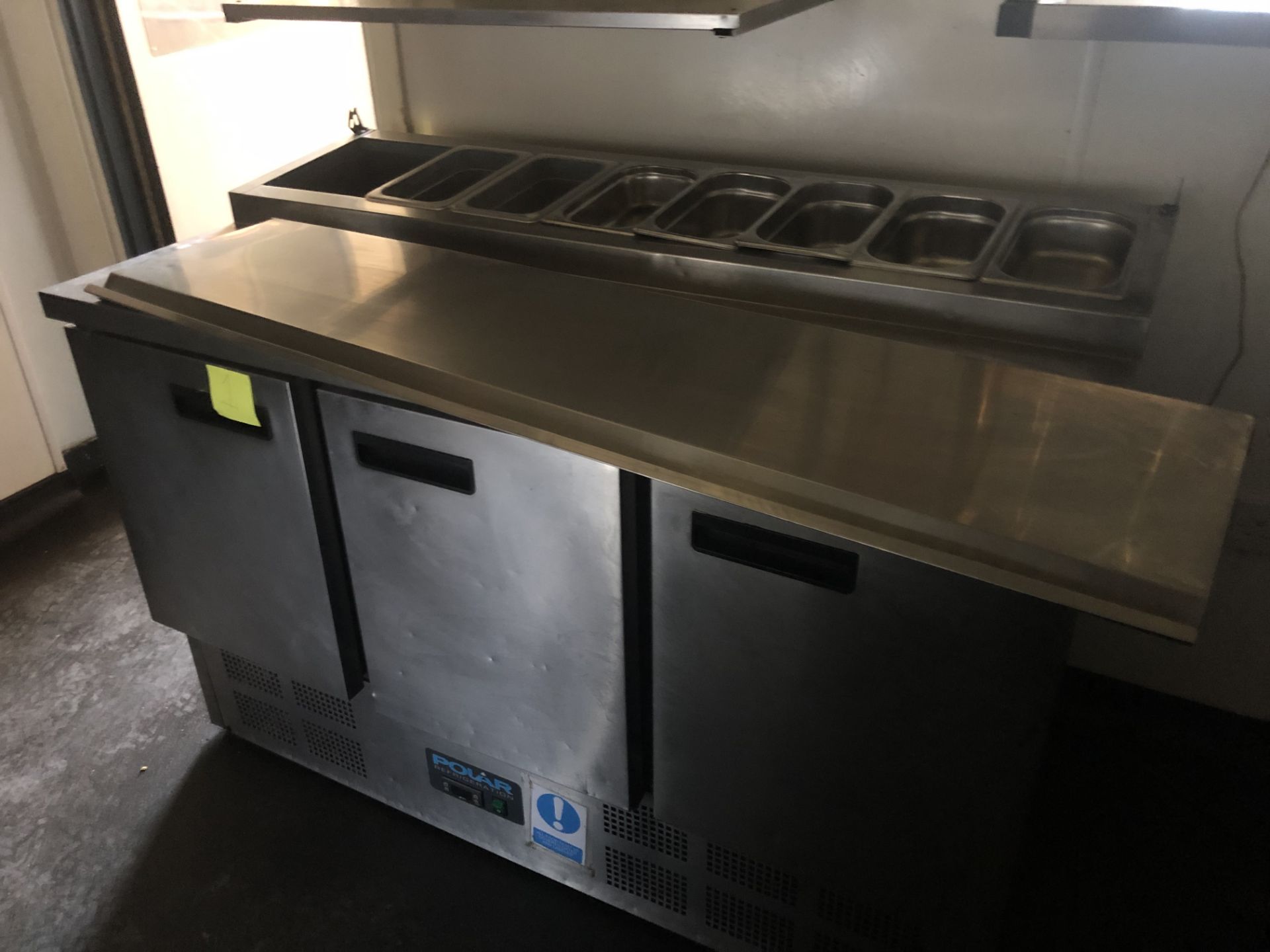 POLAR 3 DOOR CHILLER WITH FOOD PREP TABLE (1400 x 700) - Image 2 of 2