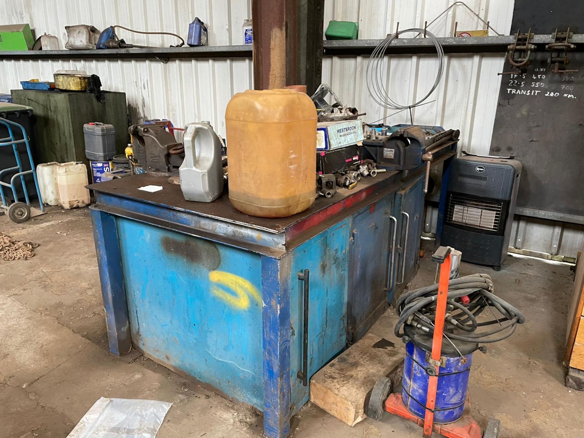 STEEL - WELDING WORK BENCH 2 VICES