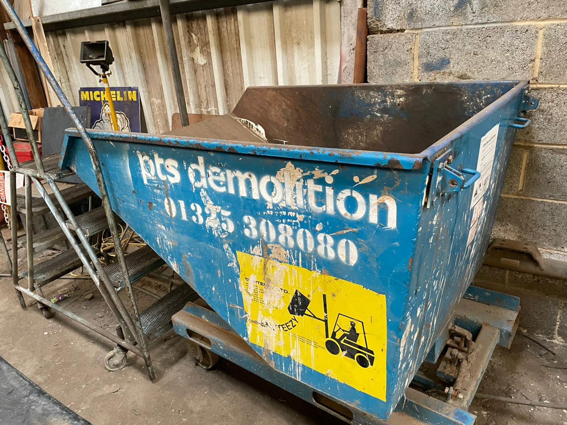 TIPPING SKIP