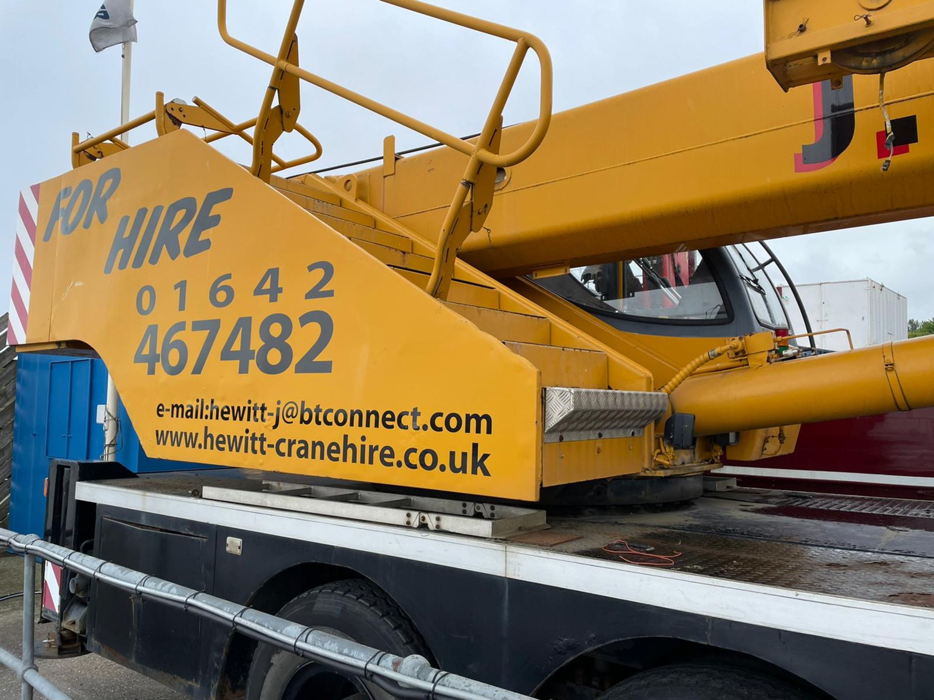 ZOOMLION ALL HYDRAULIC CRANE QY30V - MAX RATED TOTAL LOAD 32 TON- REGISTRATION: AE57 KYX - Image 6 of 9