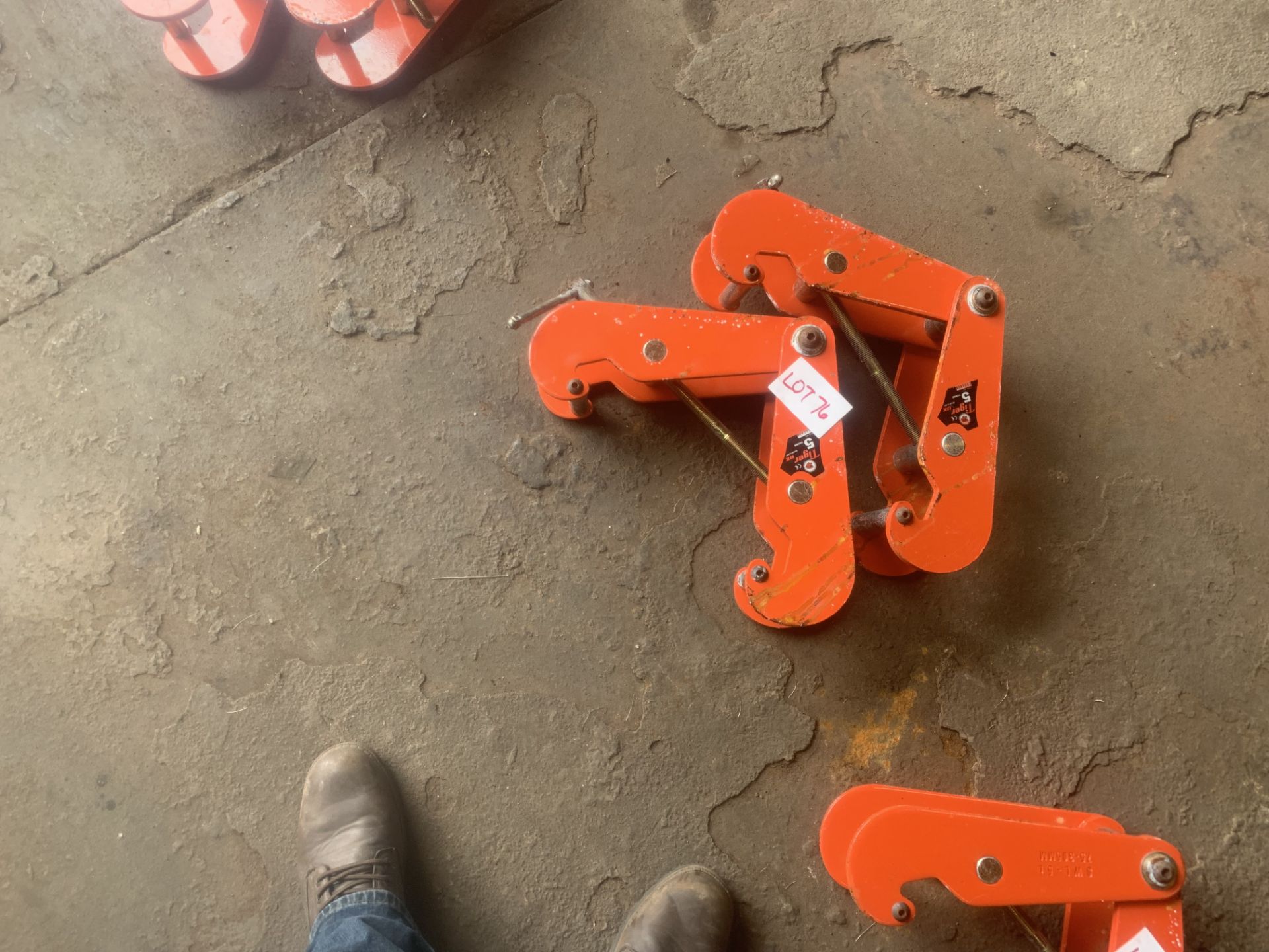 2 X 5 TON LIFTING CLAMPS - Image 2 of 2
