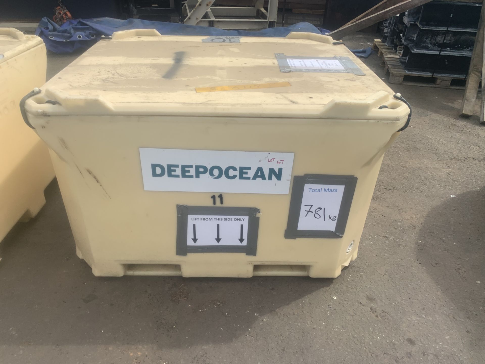 SAEPLAST INSULATED TUB WITH LID (1000L)
