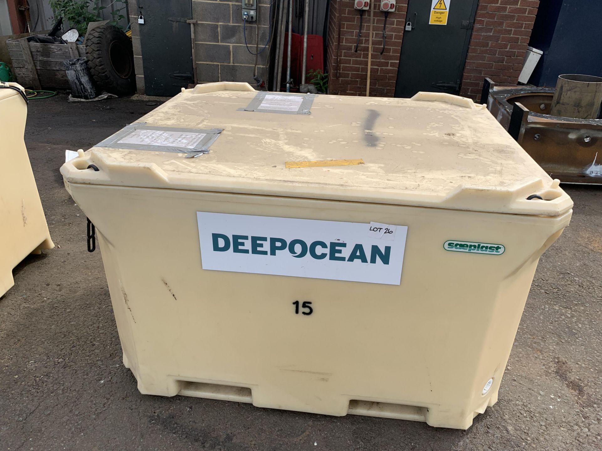 SAEPLAST INSULATED TUB WITH LID (1000L) - Image 2 of 2