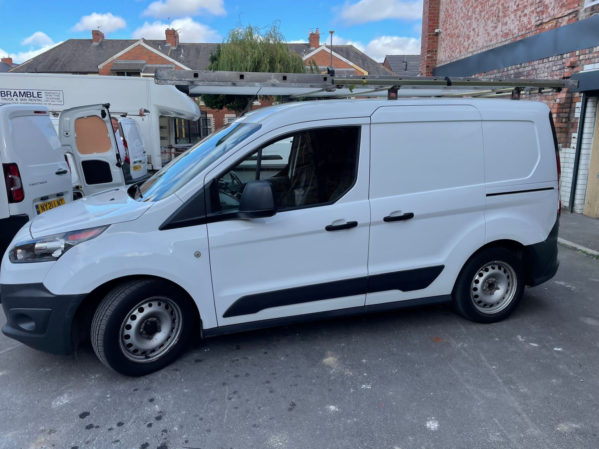 Ford Transit Van Connect (2016) Reg: FL66 EOS, 44k miles. - Image 4 of 5