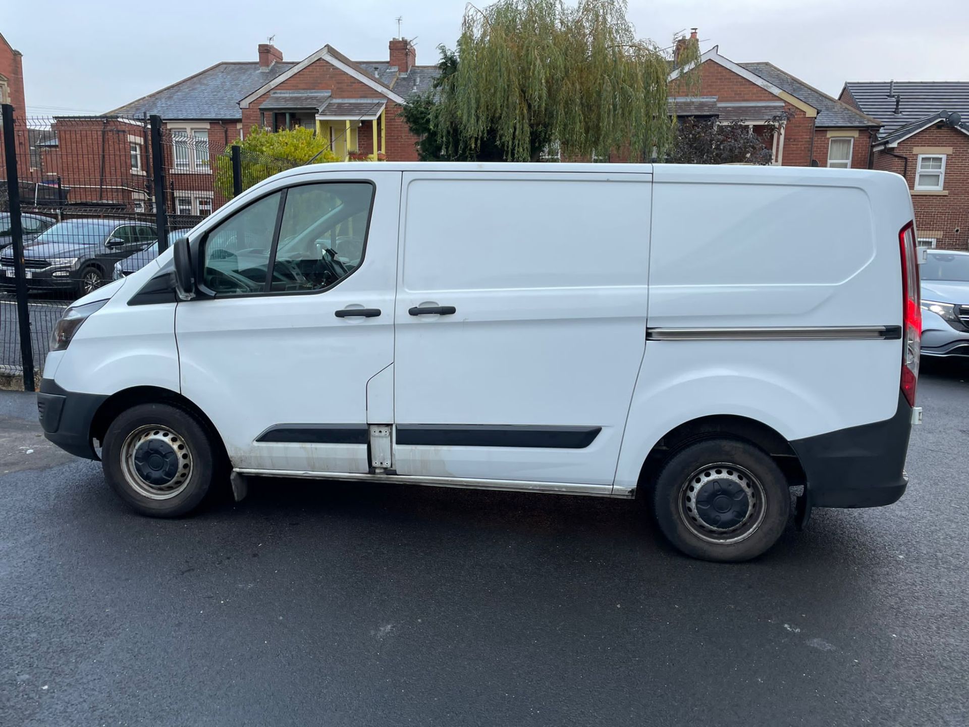 Ford Transit Custom Van- Year 2017- Reg: BT17 YTW. 56K miles. MOT, taxed and documents available. - Image 2 of 5