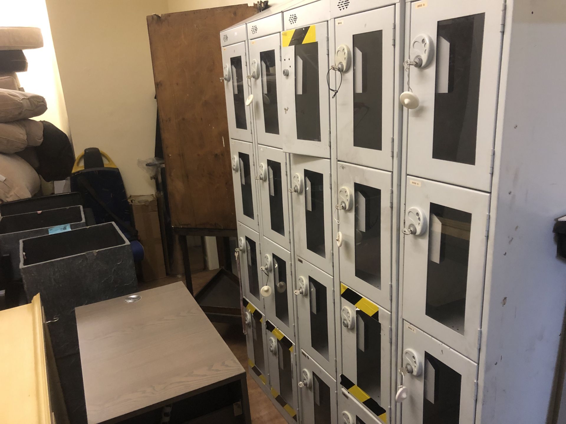 SET OF 20 METAL LOCKERS