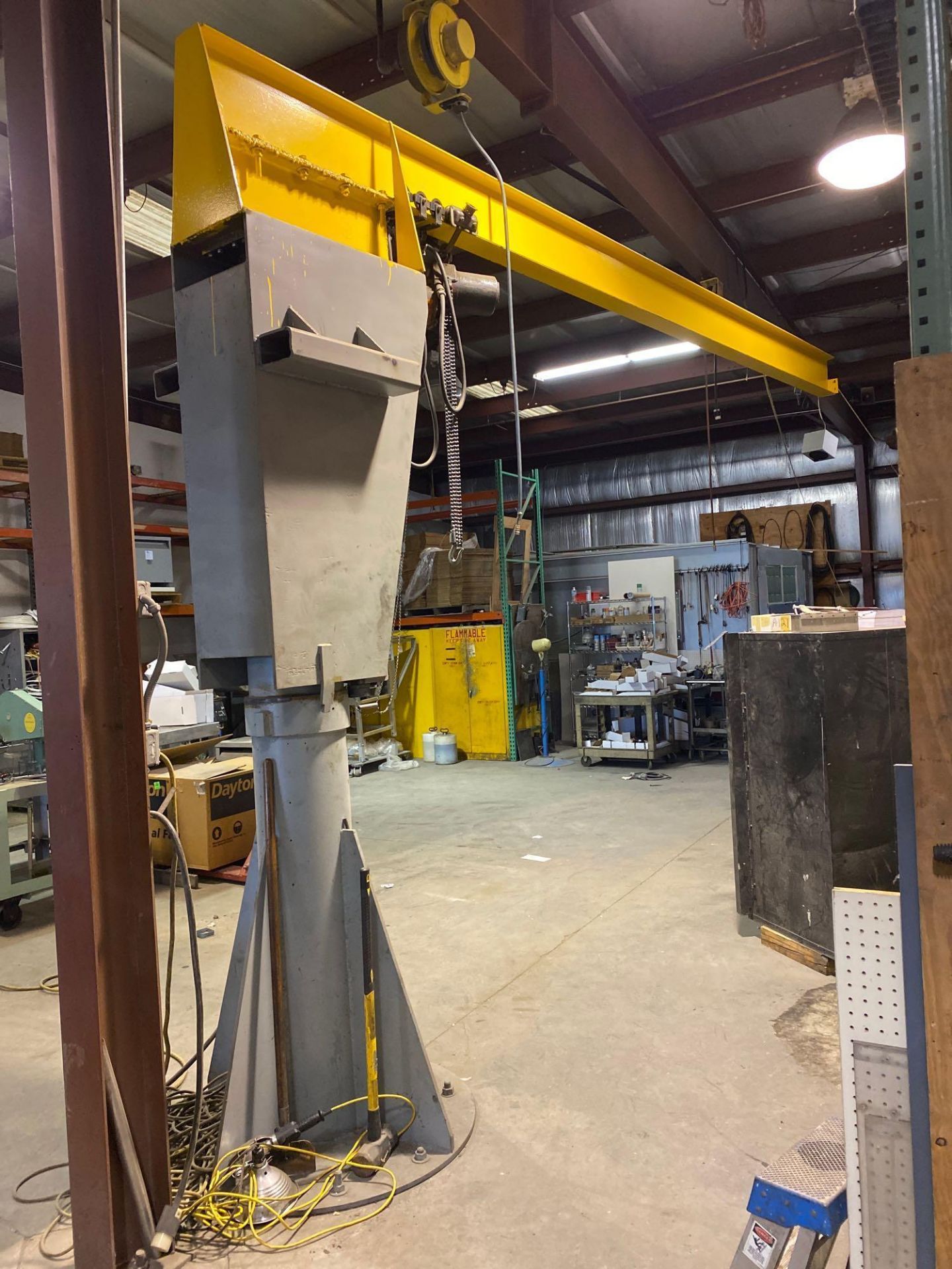 Over Head Jib Crane with Shannon Hoist and Yale Pulley System