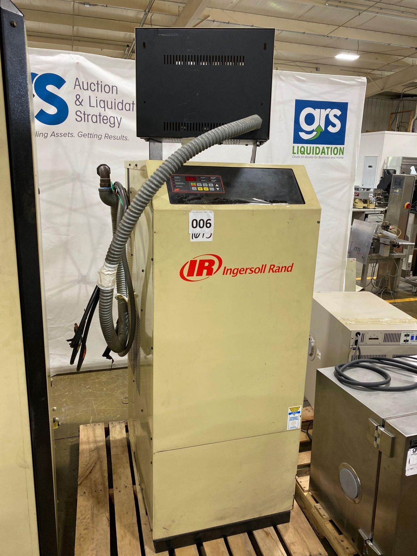 Ingersoll Rand Refrigerated Air Dryer - Image 2 of 8