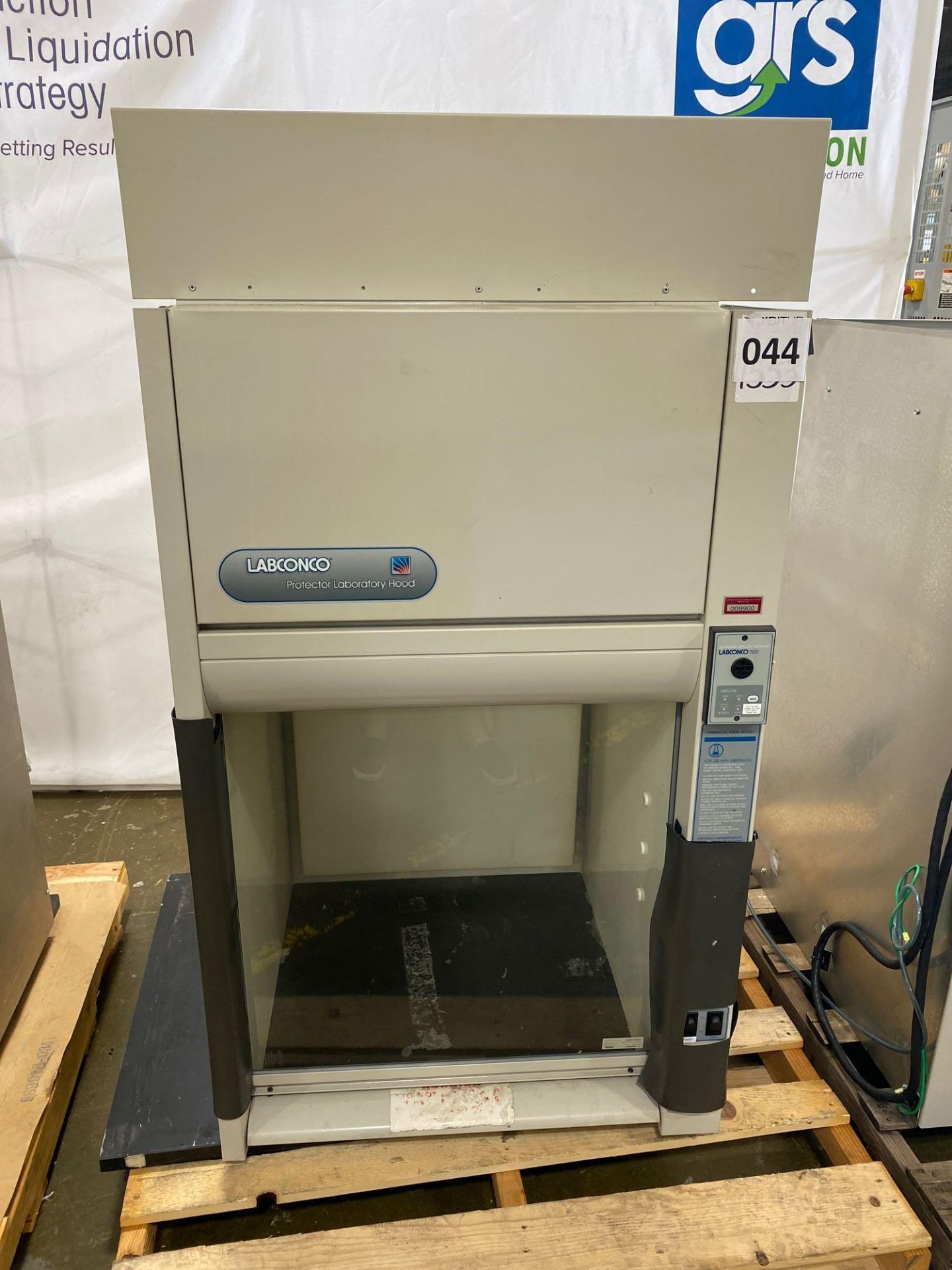 Labconco Fume Hood and Stand 3030000 - Image 2 of 7