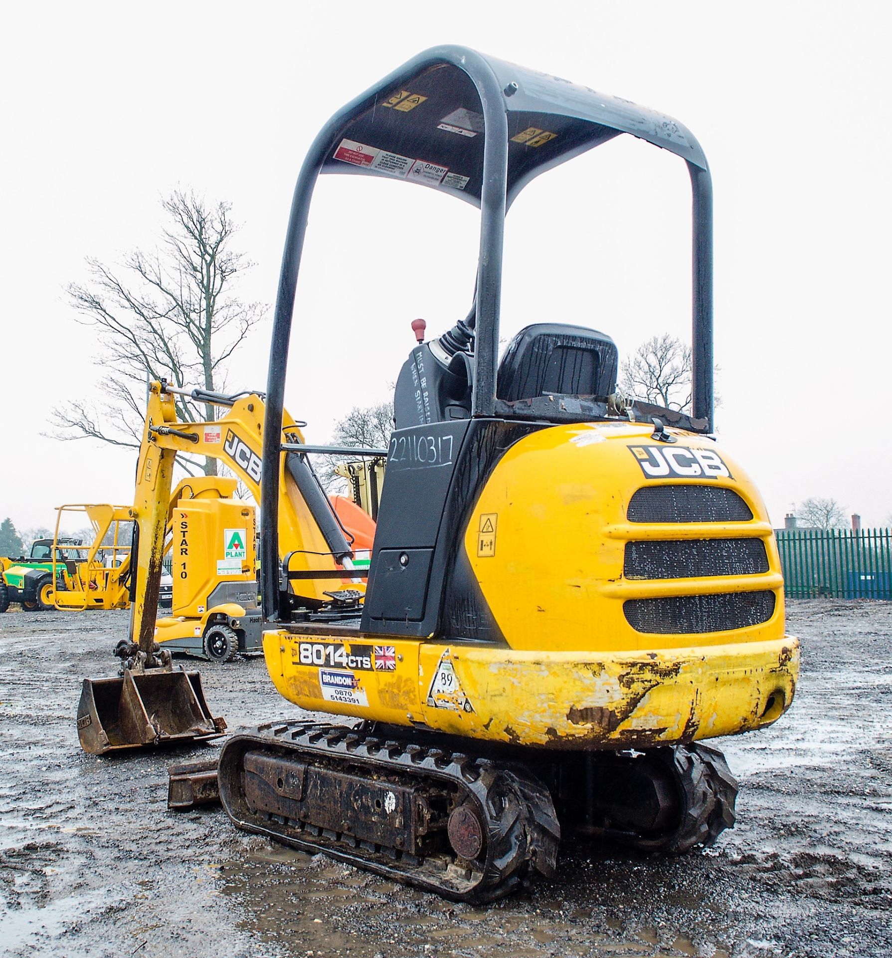 JCB 801.4 CTS1.5 tonne rubber tracked mini excavator Year: 2014 S/N: 2070484 Recorded Hours: 1398 - Image 4 of 18