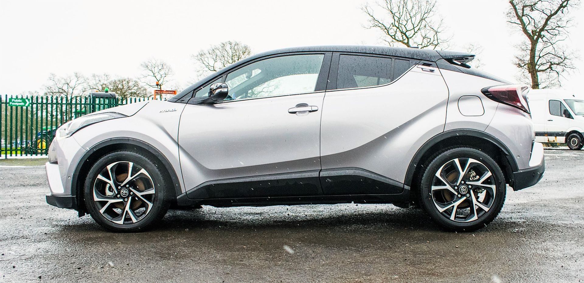 Toyota C-HR Dynamic HEV CVT hybrid electric 5 door hatchback Registration Number: LSI8 FZE Date of - Image 7 of 27