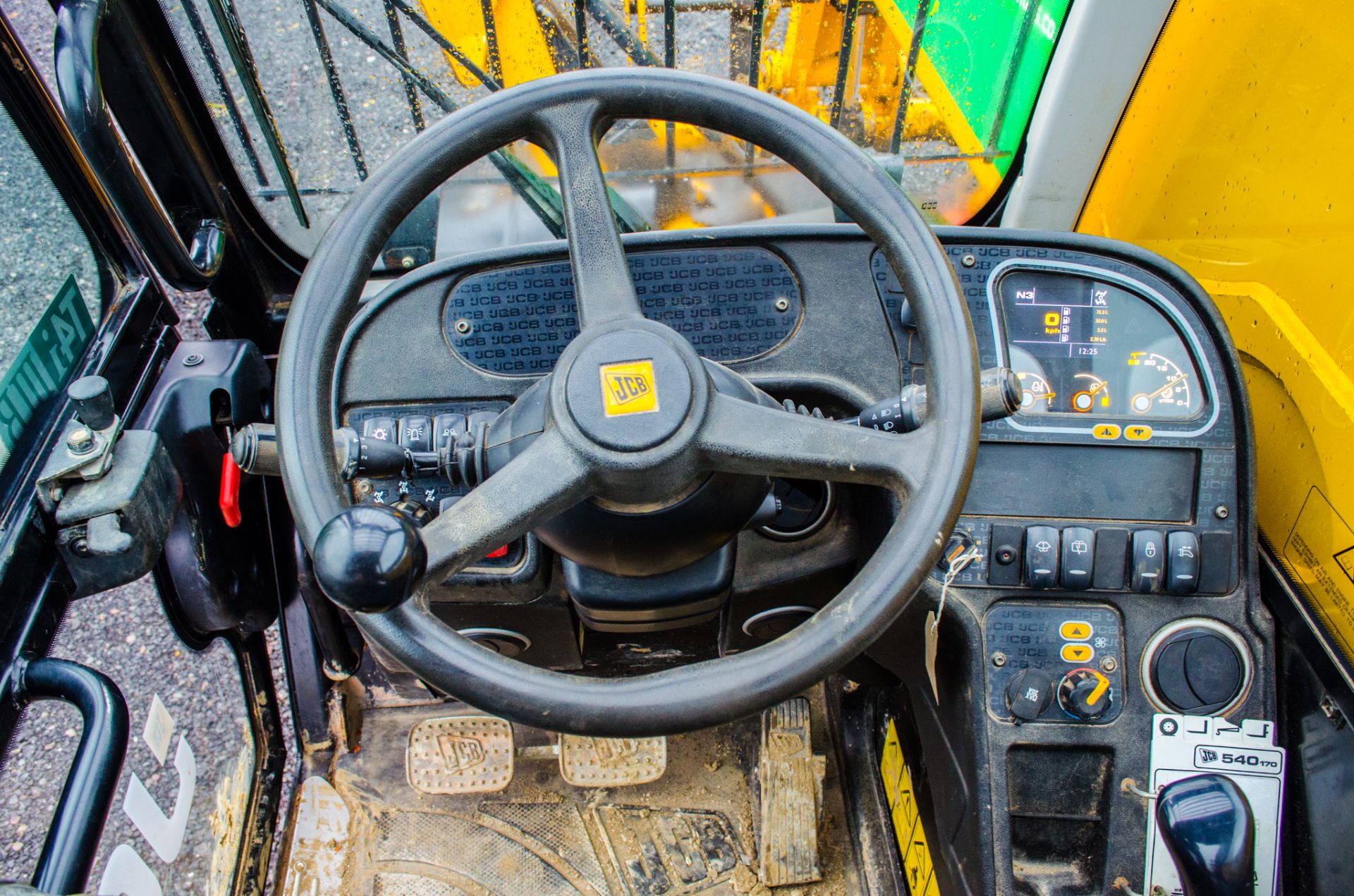 JCB 540-170 17 metre telescopic handler  Year: 2014 S/N: 2343173 Recorded Hours: 3211 A654285 - Image 23 of 24