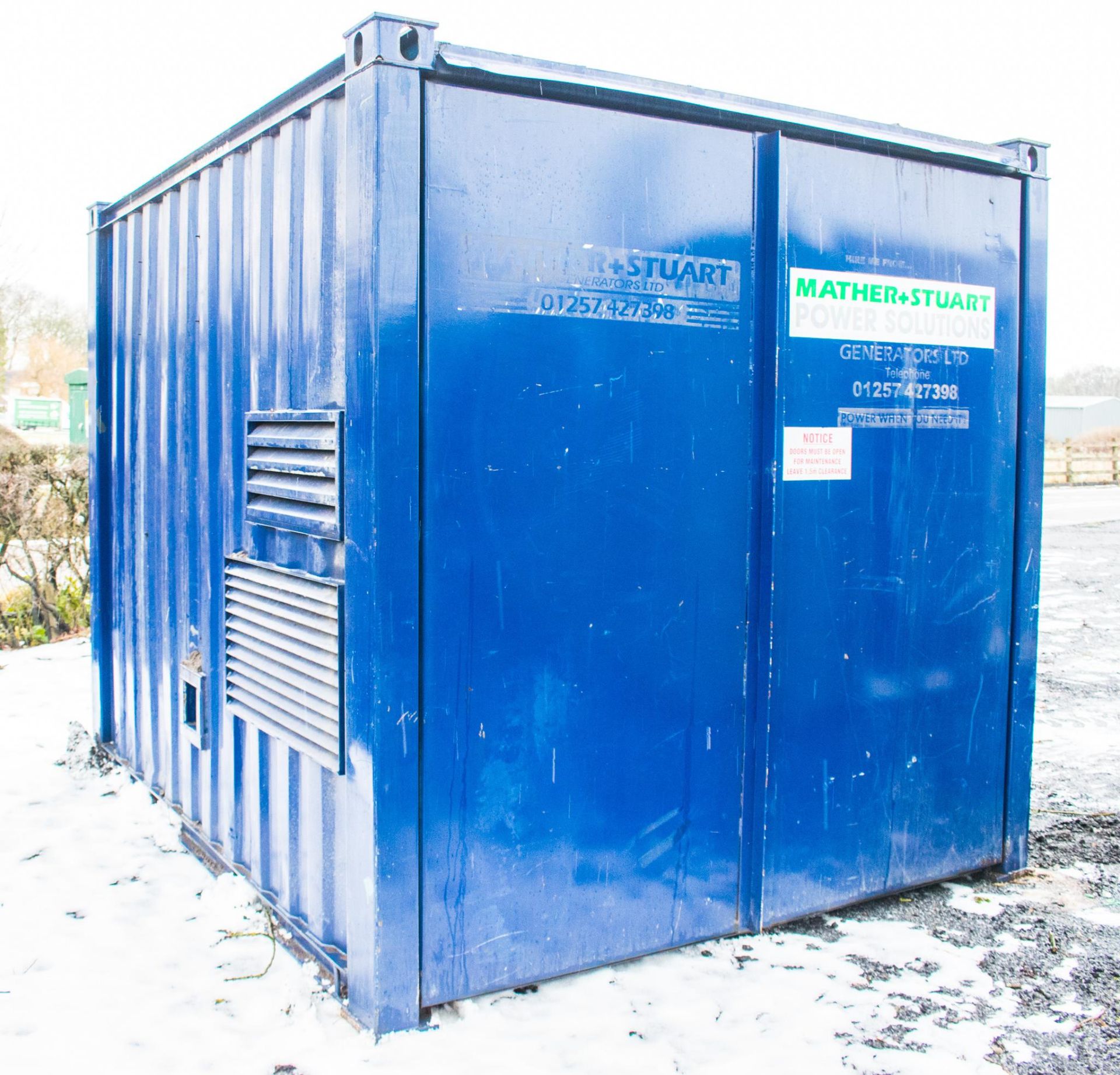 8 ft x 10 ft steel generator unit c/w fuel tank ** No generator ** VS1002 - Image 2 of 7