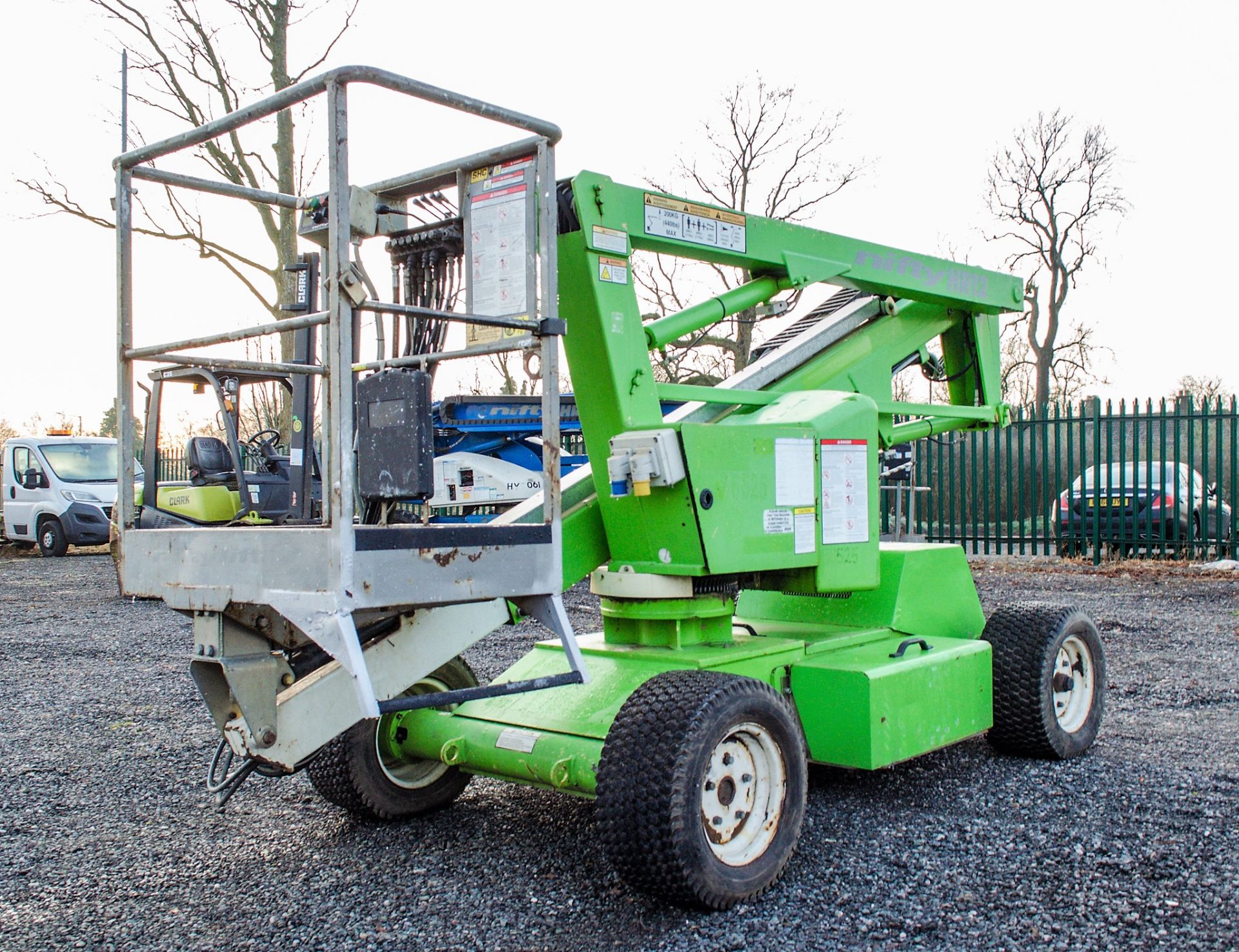 Nifty HR12 battery electric/diesel articulated boom lift access platform Year: 2007 S/N: 16530 SHC