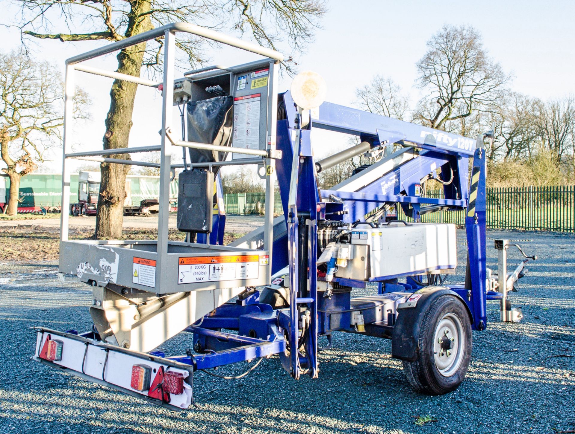 Nifty 120TE battery electric fast tow boom lift access platform Year: 2015 S/N: 0433033 08BB0011 - Image 3 of 8