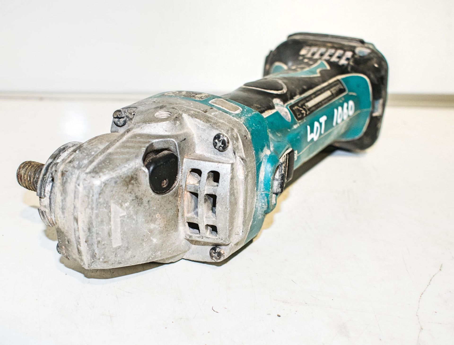 Makita 18v cordless 115mm angle grinder ** No battery or charger **