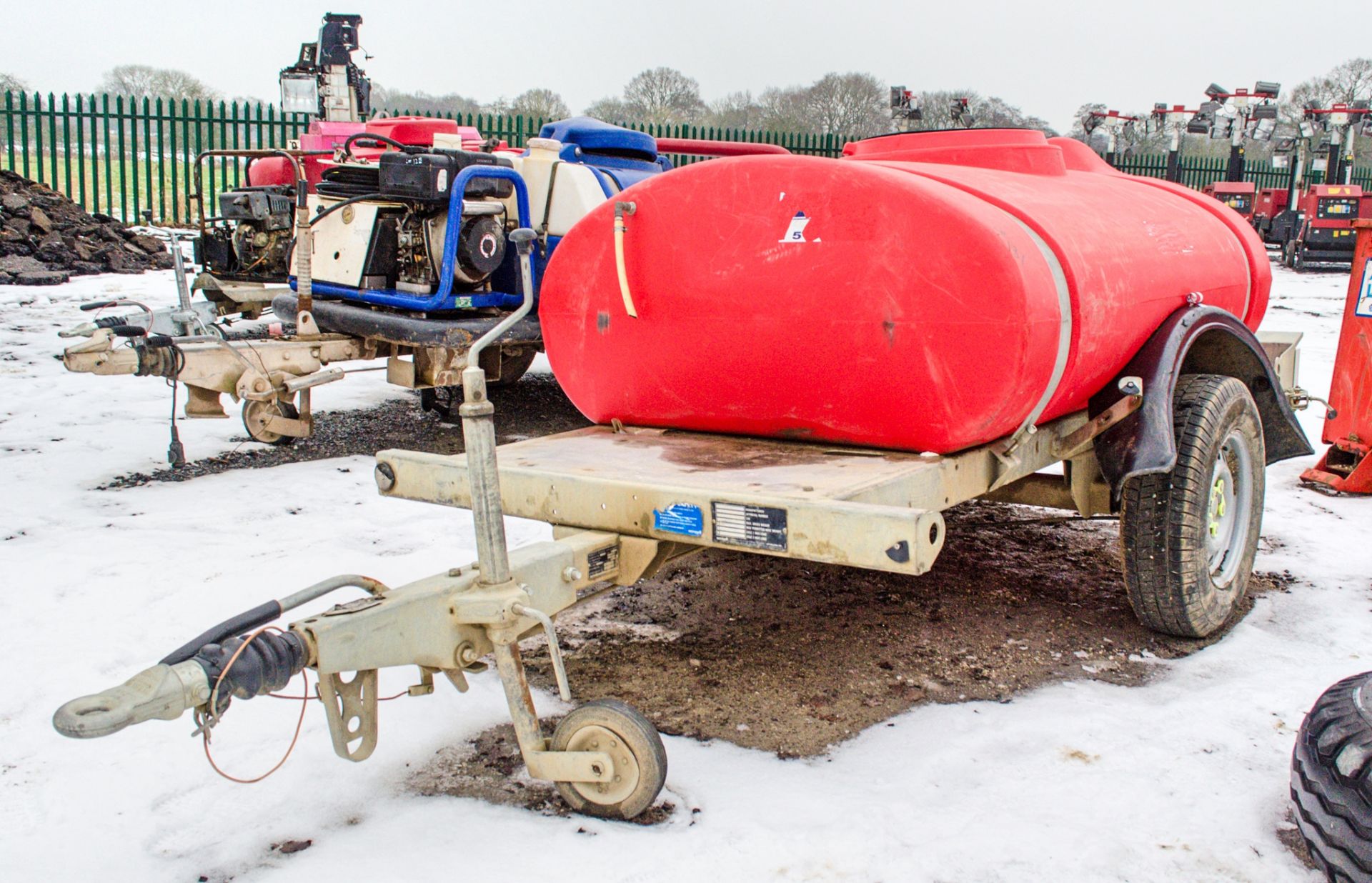 Western 250 gallon fast tow water bowser