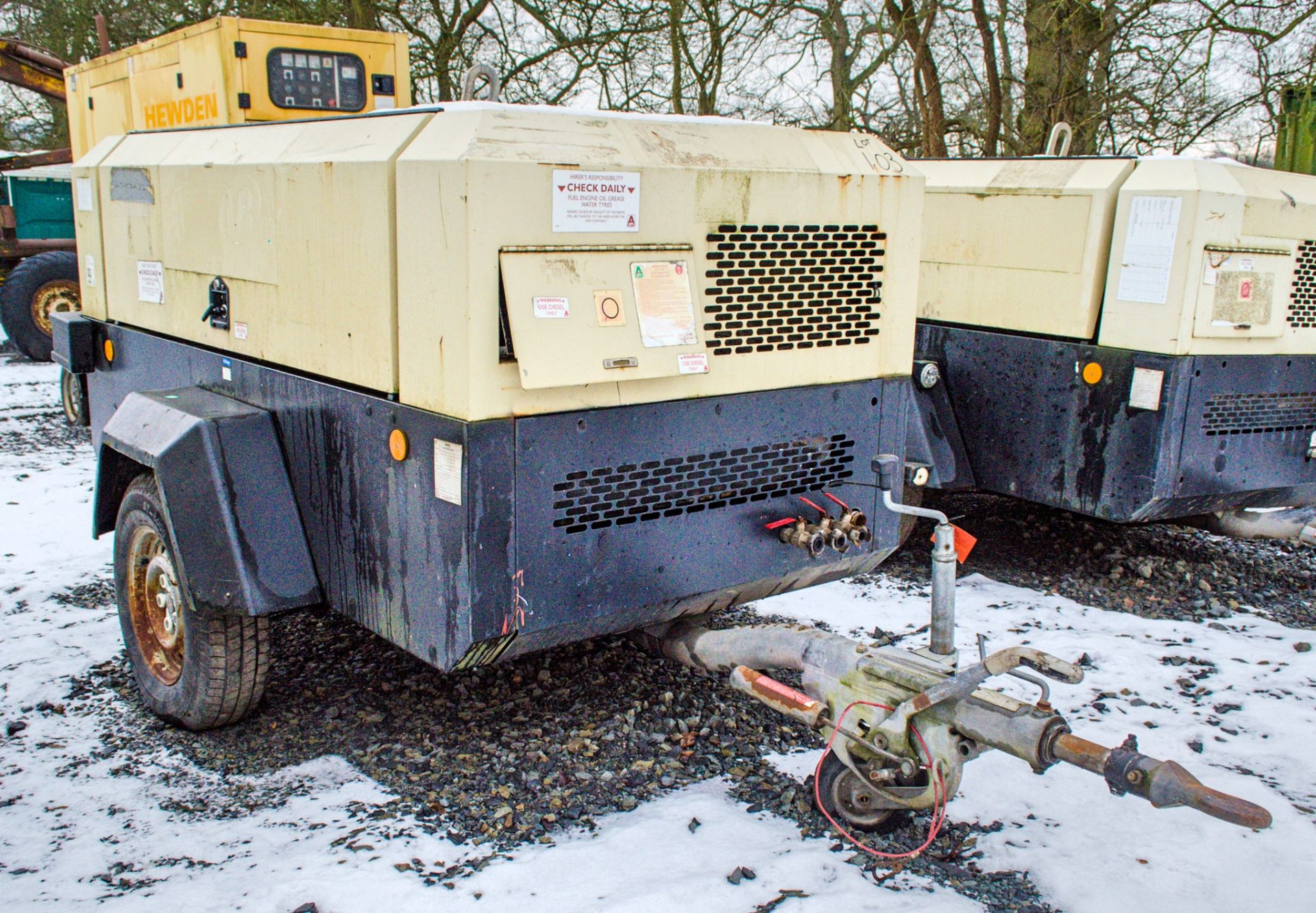 Doosan 771 diesel driven mobile air compressor Year: 2011 S/N: 523087 Recorded Hours: 2314 A595350