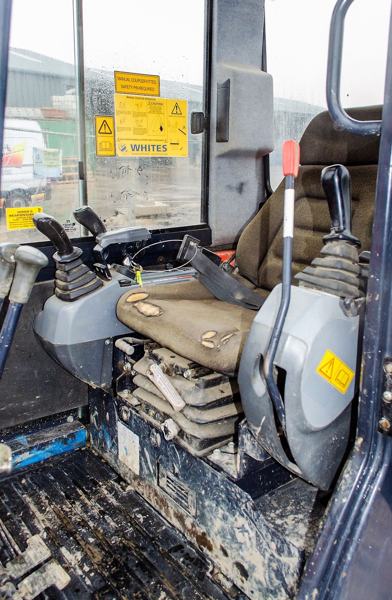 Kubota KX61-3 2.6 tonne rubber tracked mini excavator Year: 2014 S/N: 80737 Recorded Hours: 3632 - Image 18 of 20