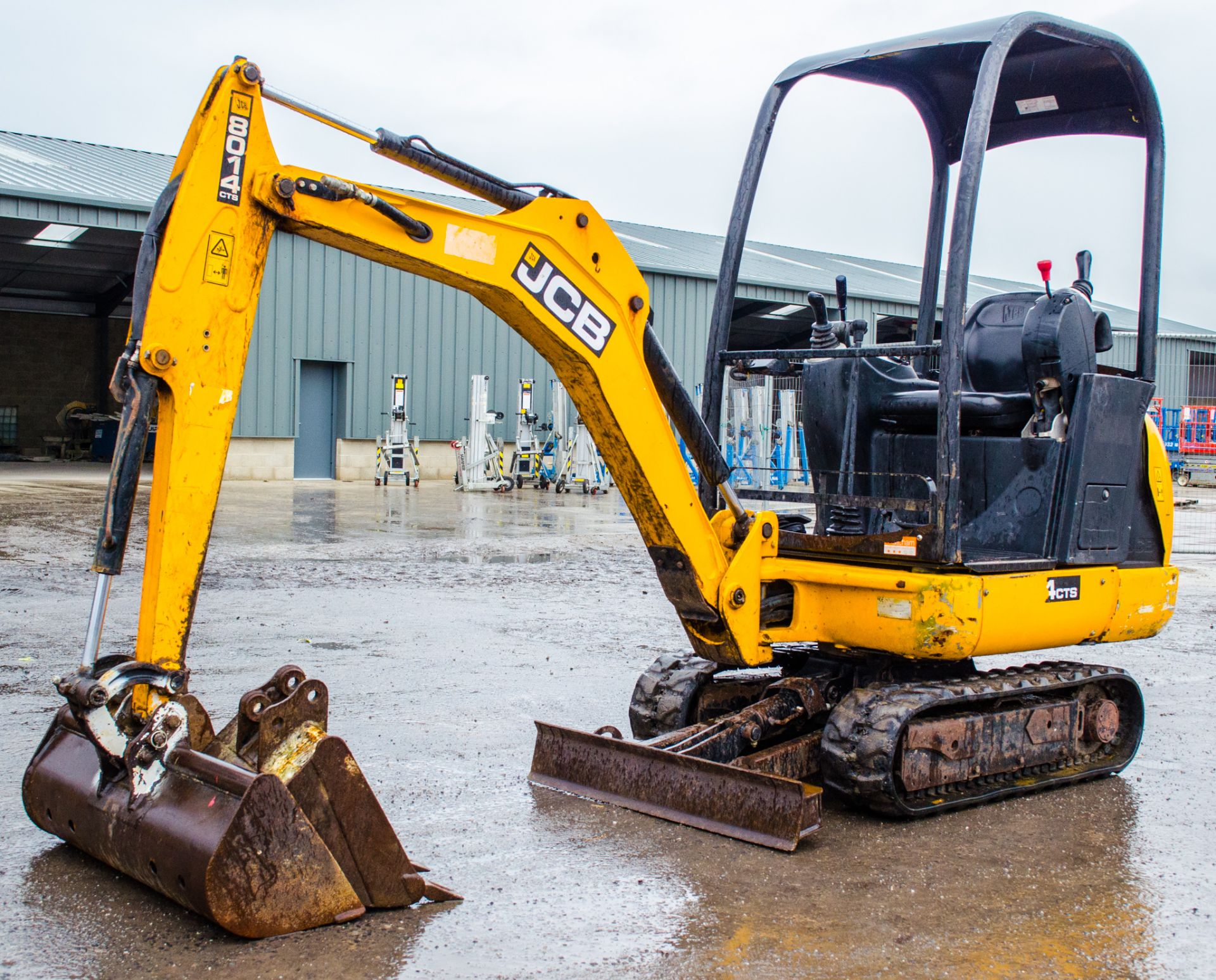 JCB 8014 CTS 1.5 tonne rubber tracked excavator  Year: 2014 S/N: 2070513 Recorded Hours: 2055 Piped,