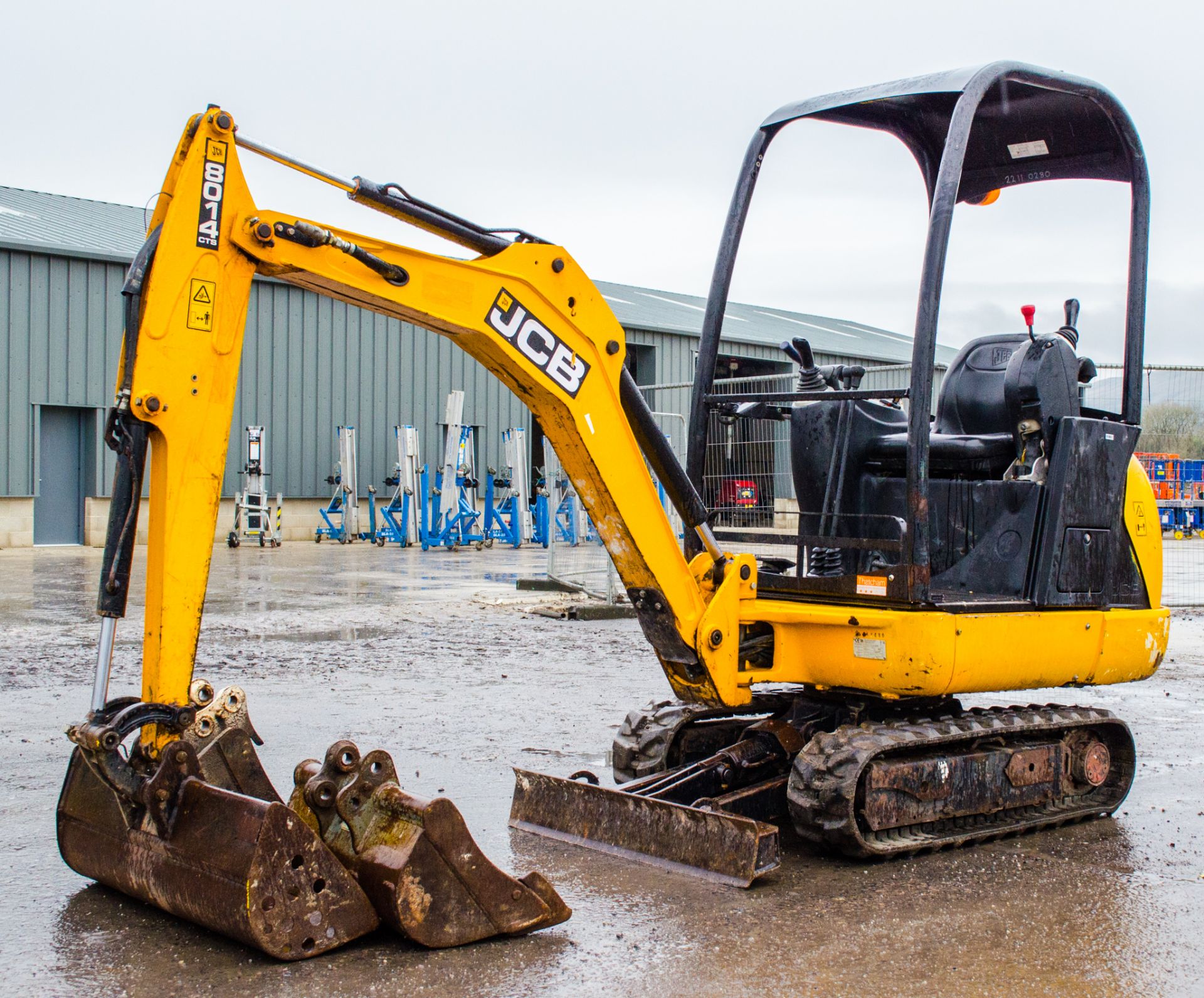 JCB 8014 CTS 1.5 tonne rubber tracked excavator  Year: 2014 S/N: 2070436 Recorded Hours: 1467 Piped,