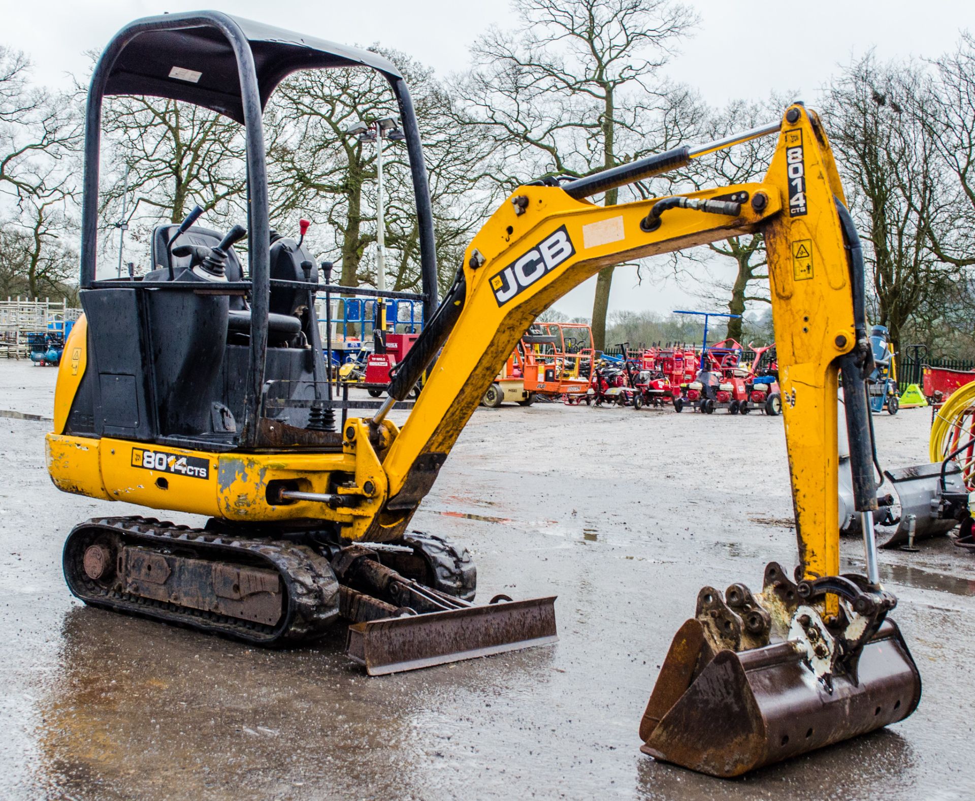 JCB 8014 CTS 1.5 tonne rubber tracked excavator  Year: 2014 S/N: 2070513 Recorded Hours: 2055 Piped, - Image 2 of 18