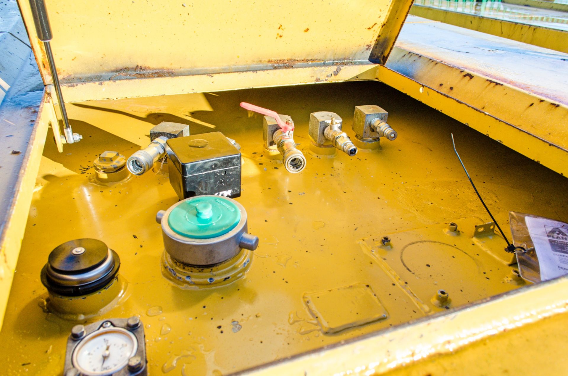 Western 3000 litre bunded static fuel bowser c/w generator feeds 8436 - Image 3 of 3